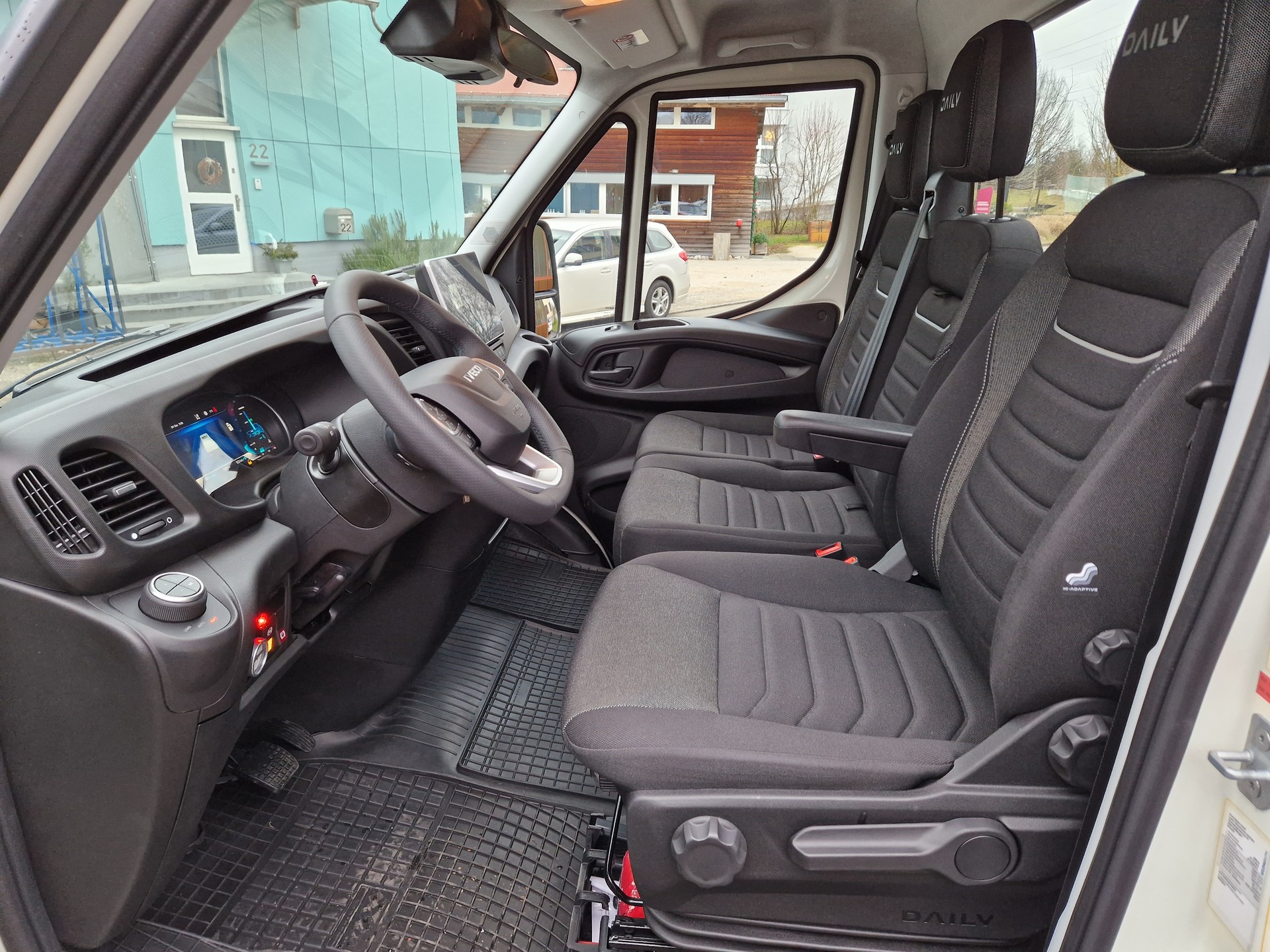 IVECO Daily 50C21 Hi-Matic (Sattelschlepper)-image-4