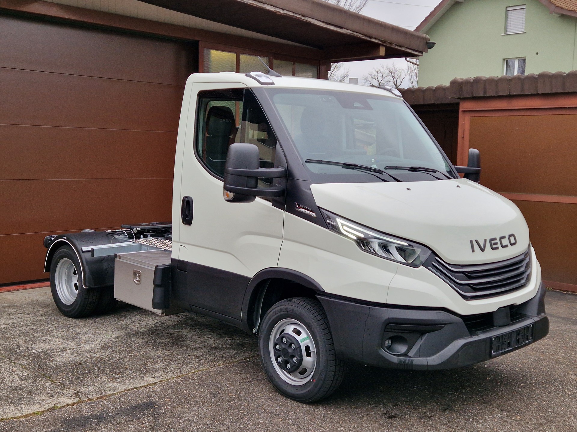 IVECO Daily 50C21 Hi-Matic (Sattelschlepper)-image-2