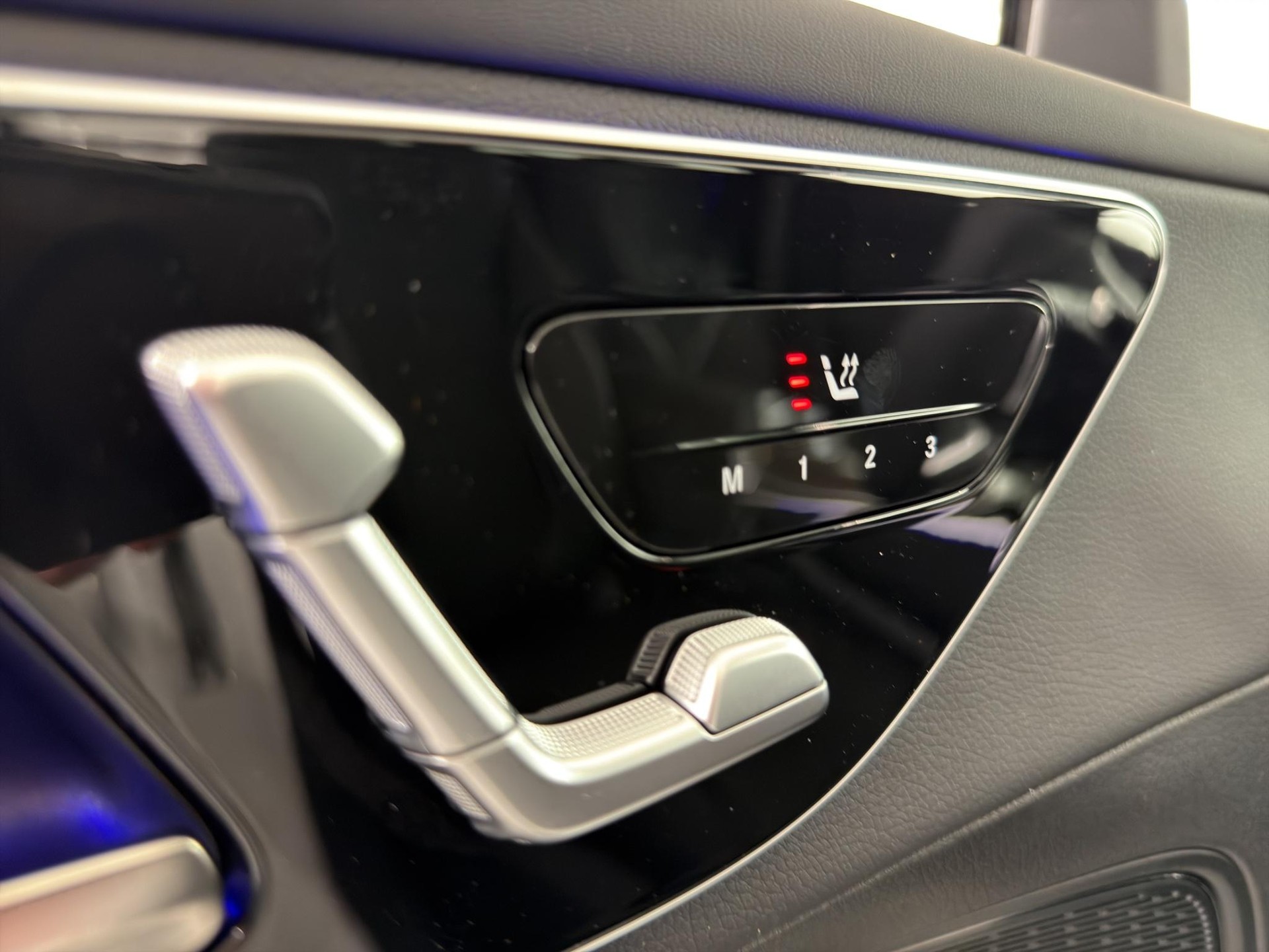 MERCEDES-BENZ GLC 220 d AMG Line 4matic-image-11