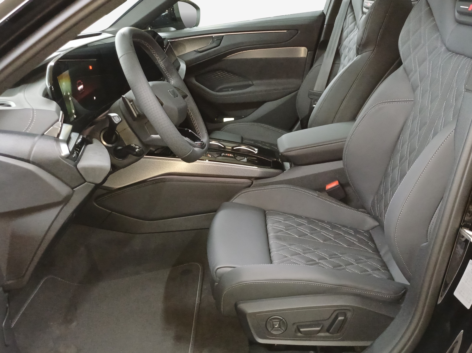 AUDI A6 Avant TFSI quattro 270 kW S tronic-image-7