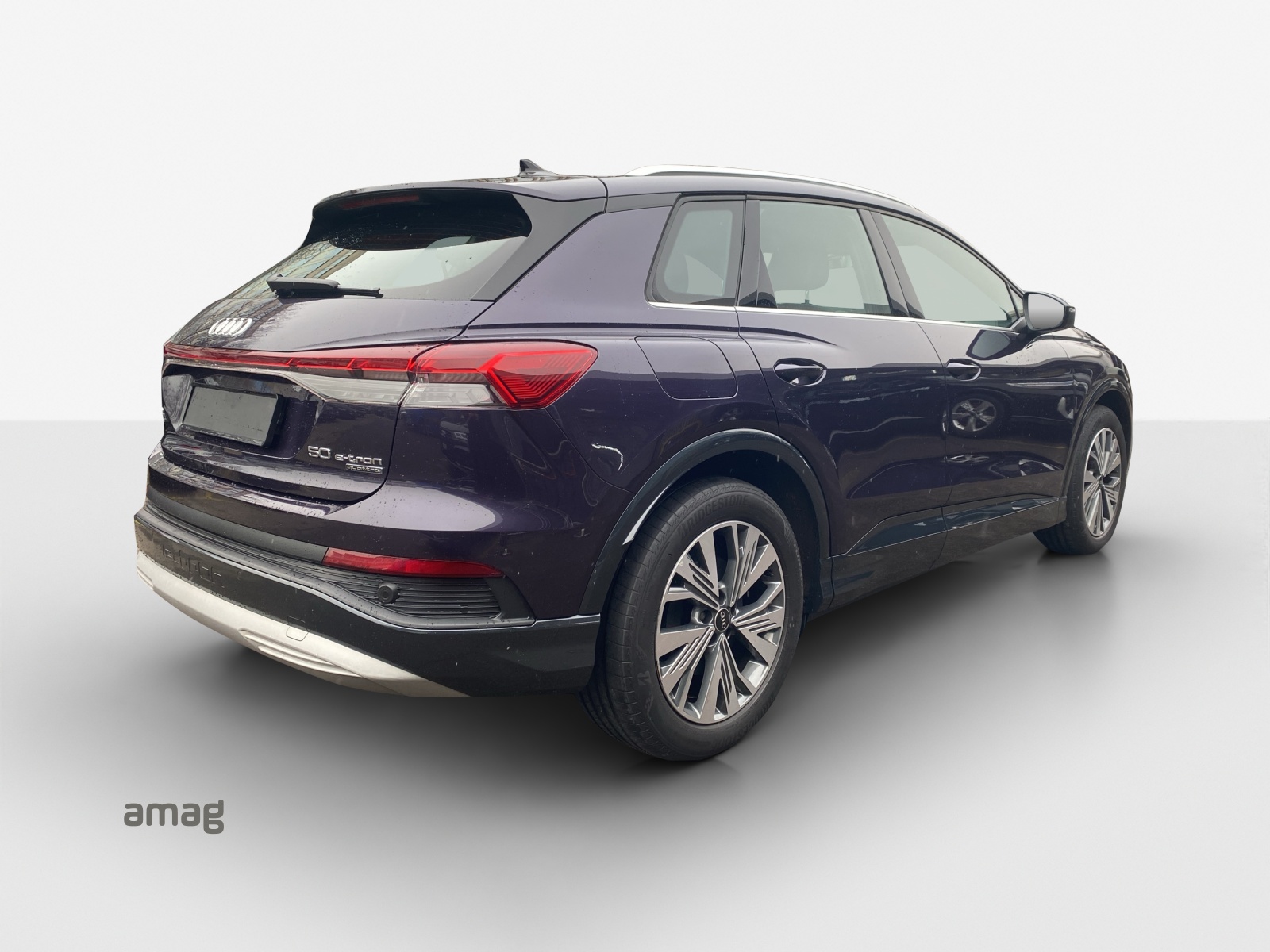 AUDI Q4 e-tron 50 quattro-image-4