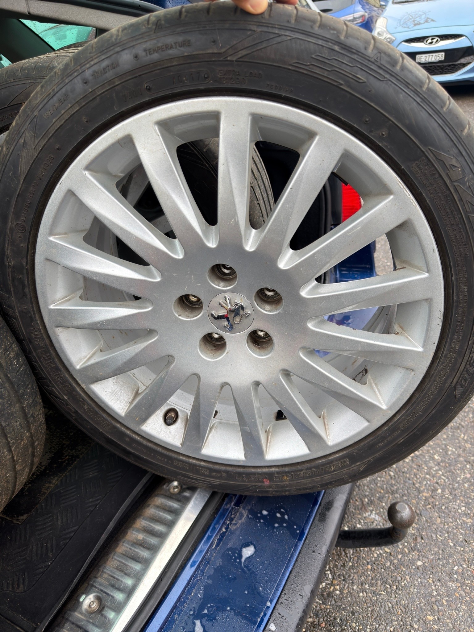 PEUGEOT 407 SW 2.7 HDI Platinium Edition Automatic, Automatic, Panoramadach, Ledersitze mit Memory, Anhängerkupplung-image-21