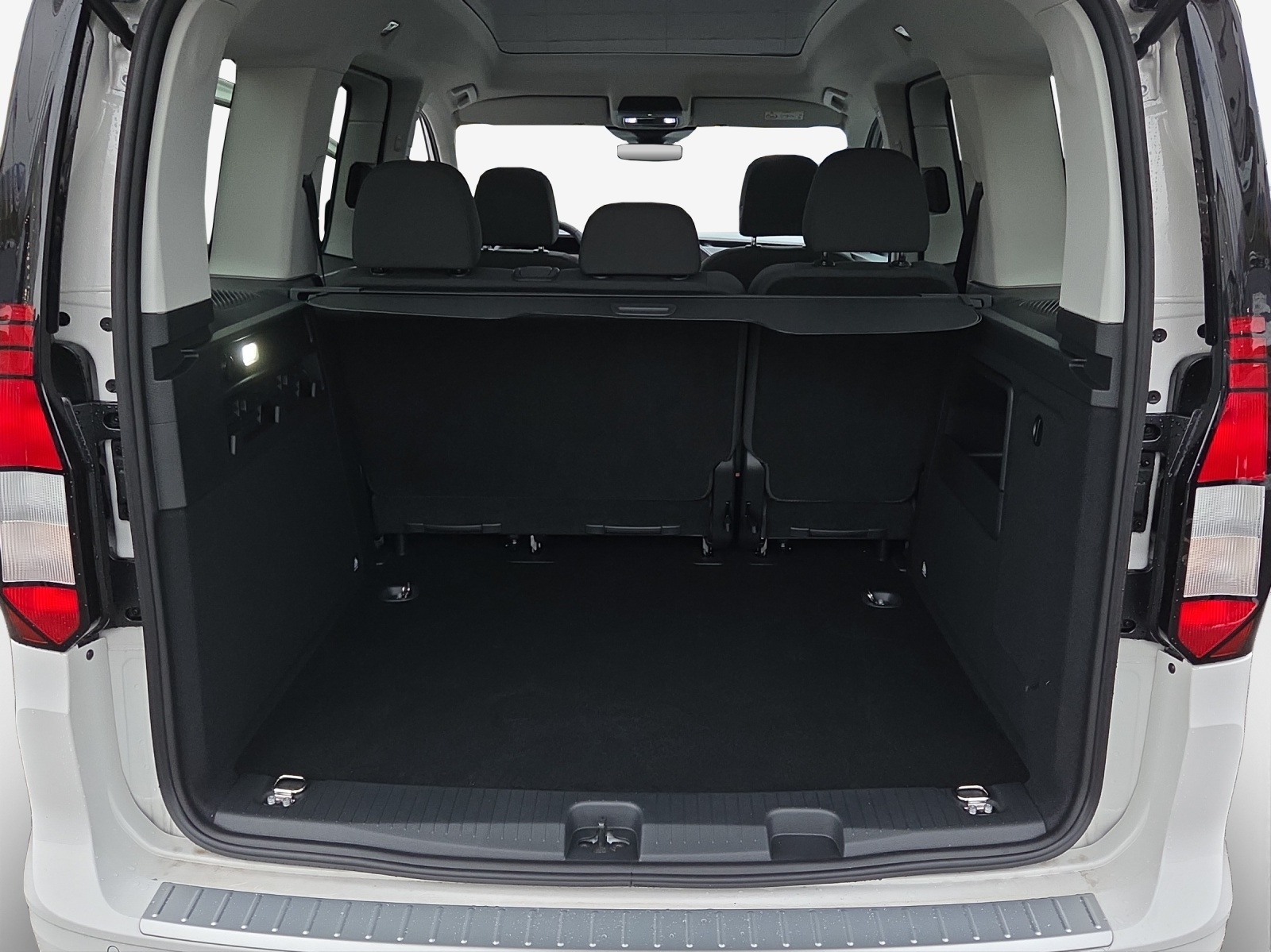 VW Caddy 2.0 TDI Liberty DSG-image-12