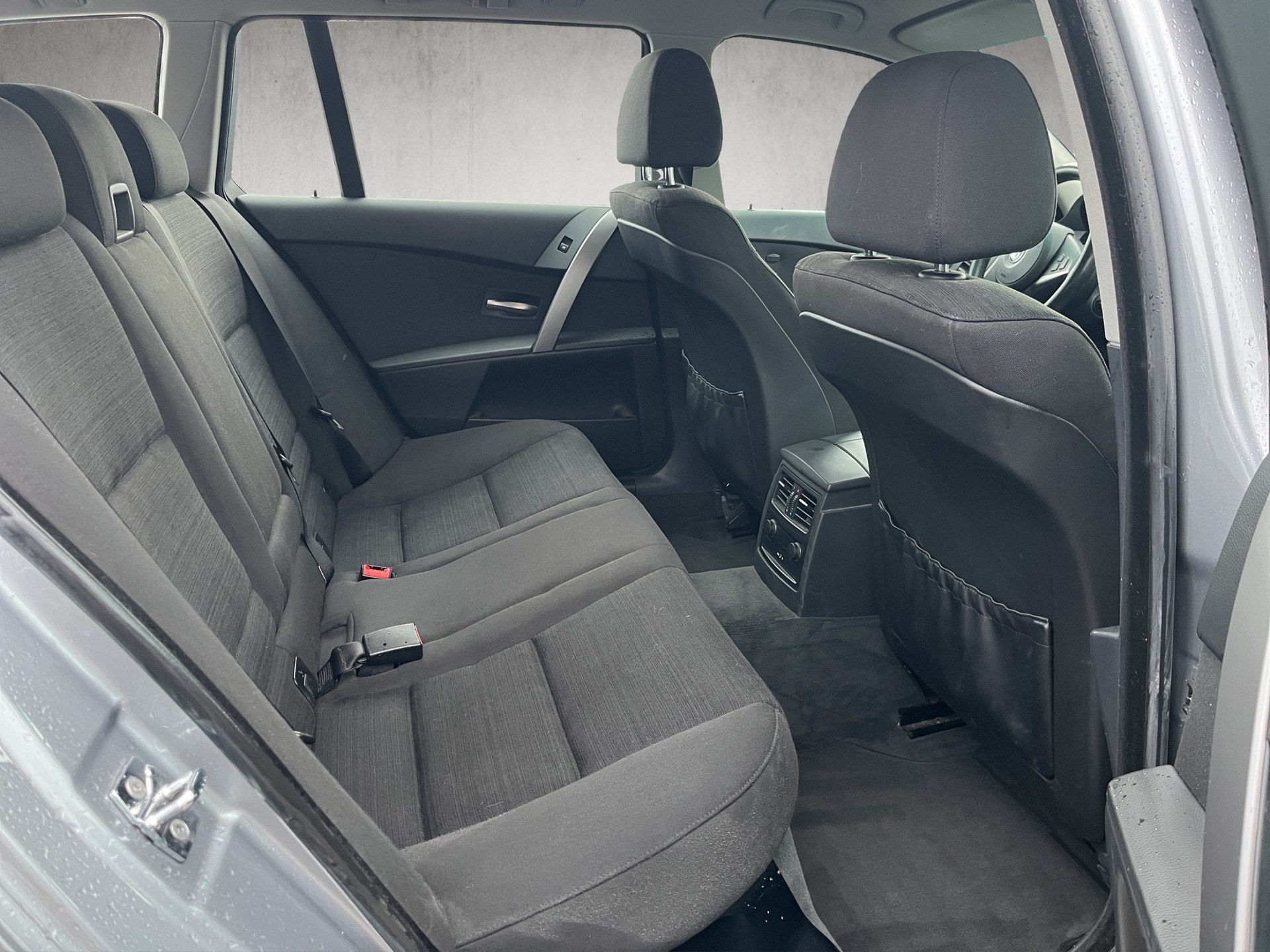 BMW 525xi Touring-image-10