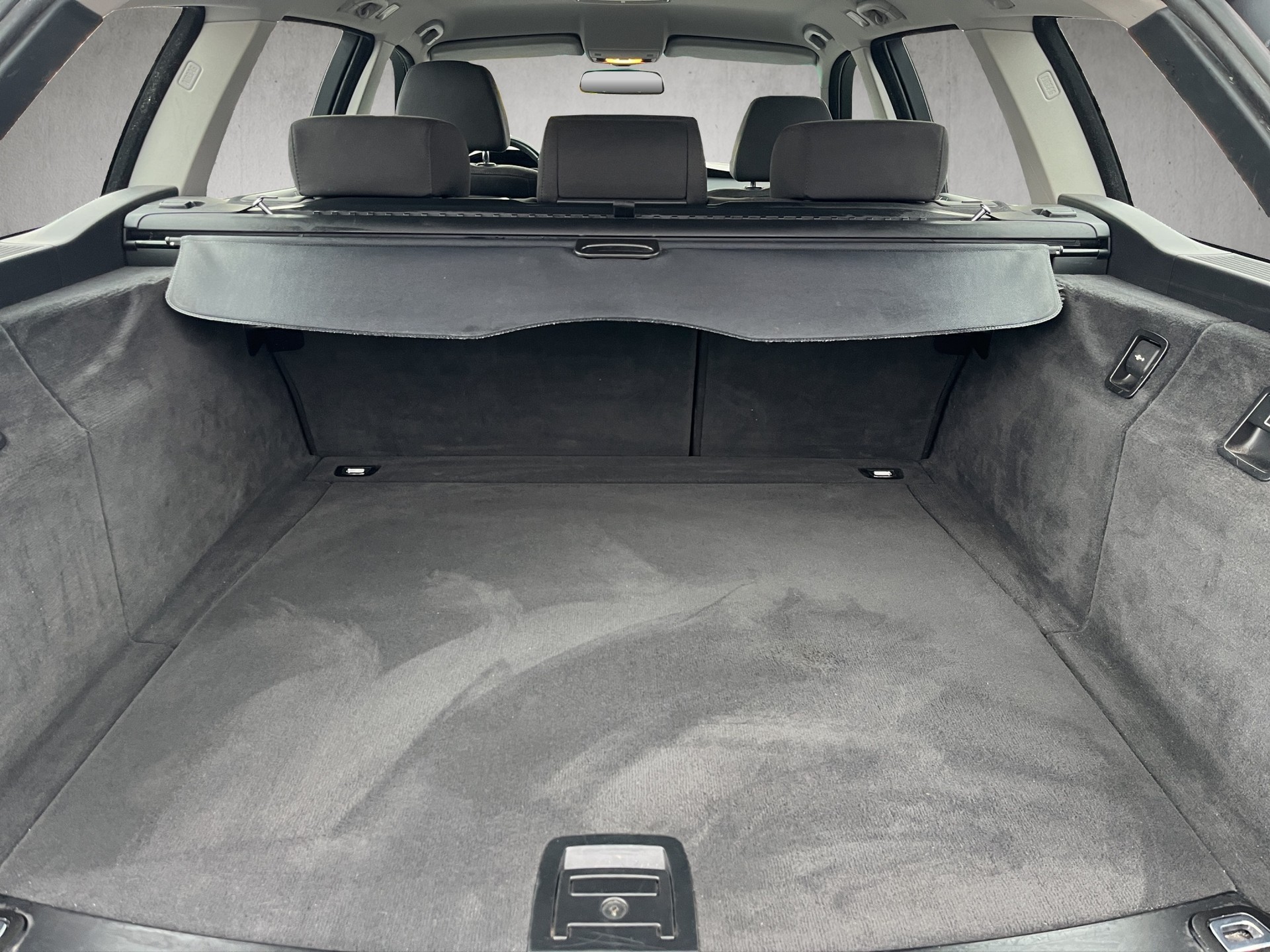 BMW 525xi Touring-image-12