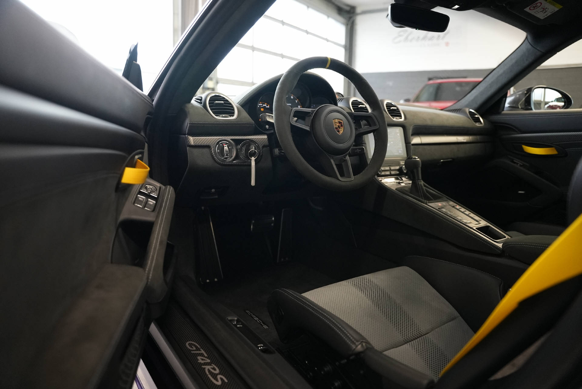 PORSCHE Cayman 718 GT4 RS PDK Weissach-image-8