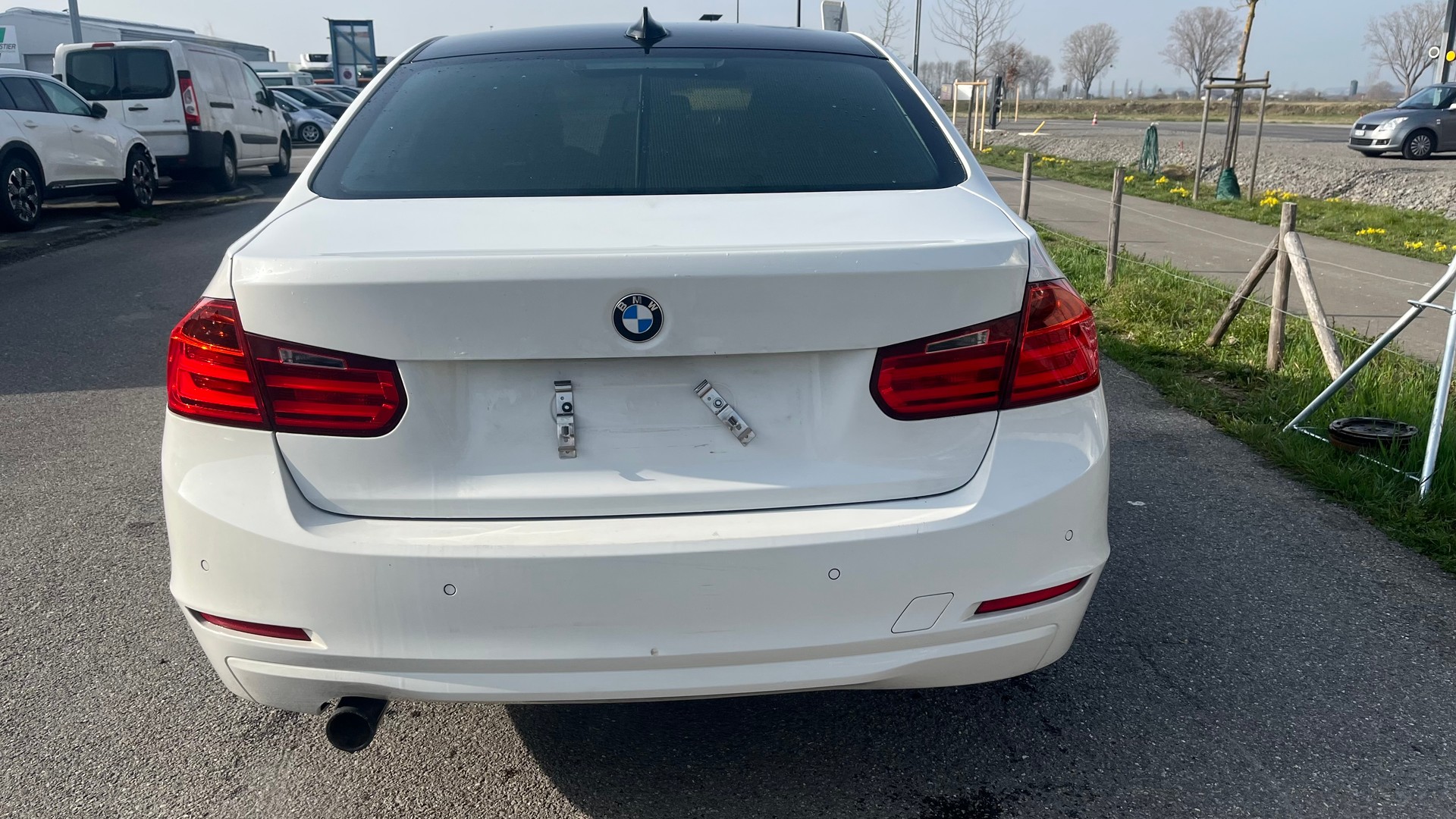 BMW 320i xDrive Sport Line Steptronic-image-5