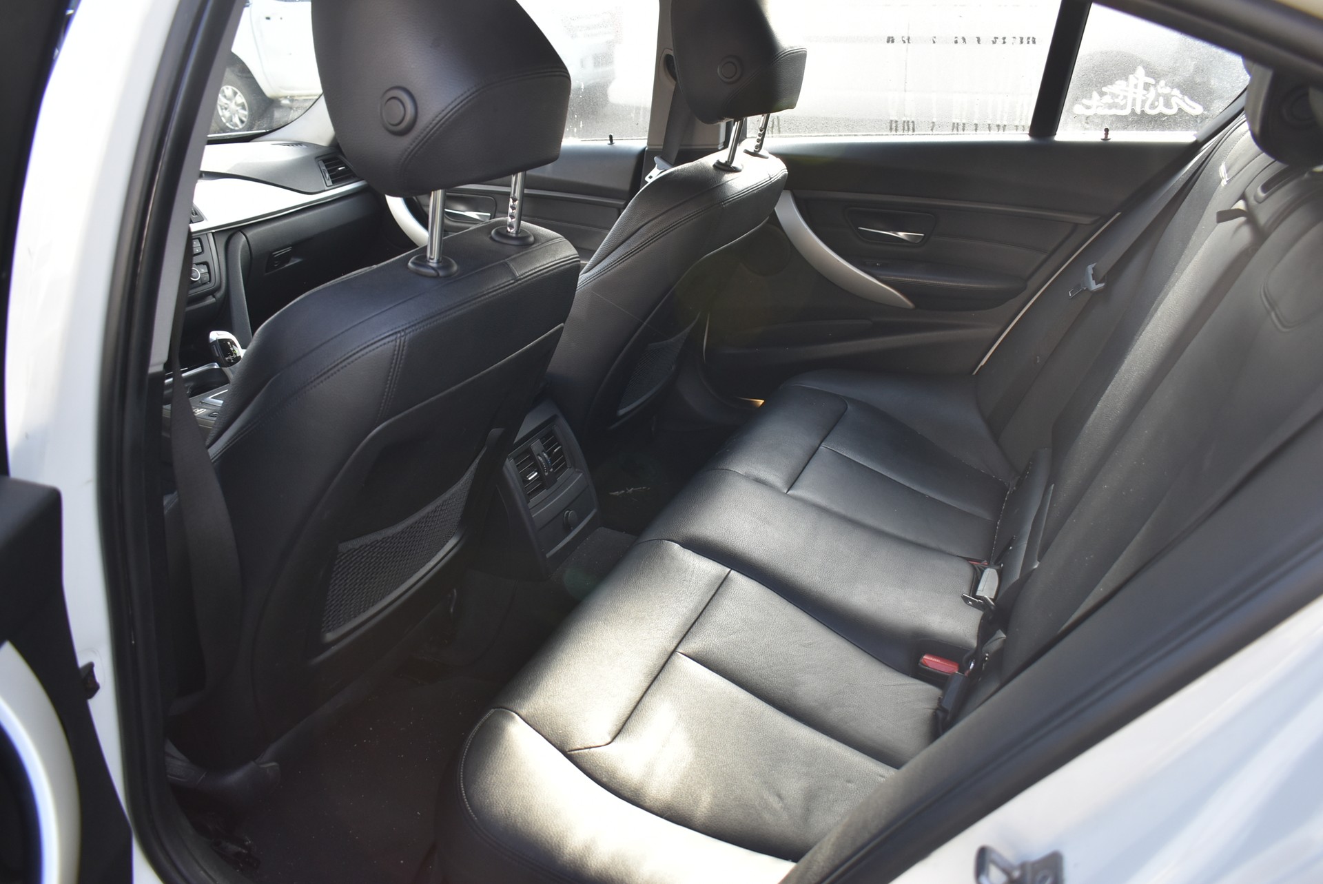 BMW 320i xDrive Sport Line Steptronic-image-9