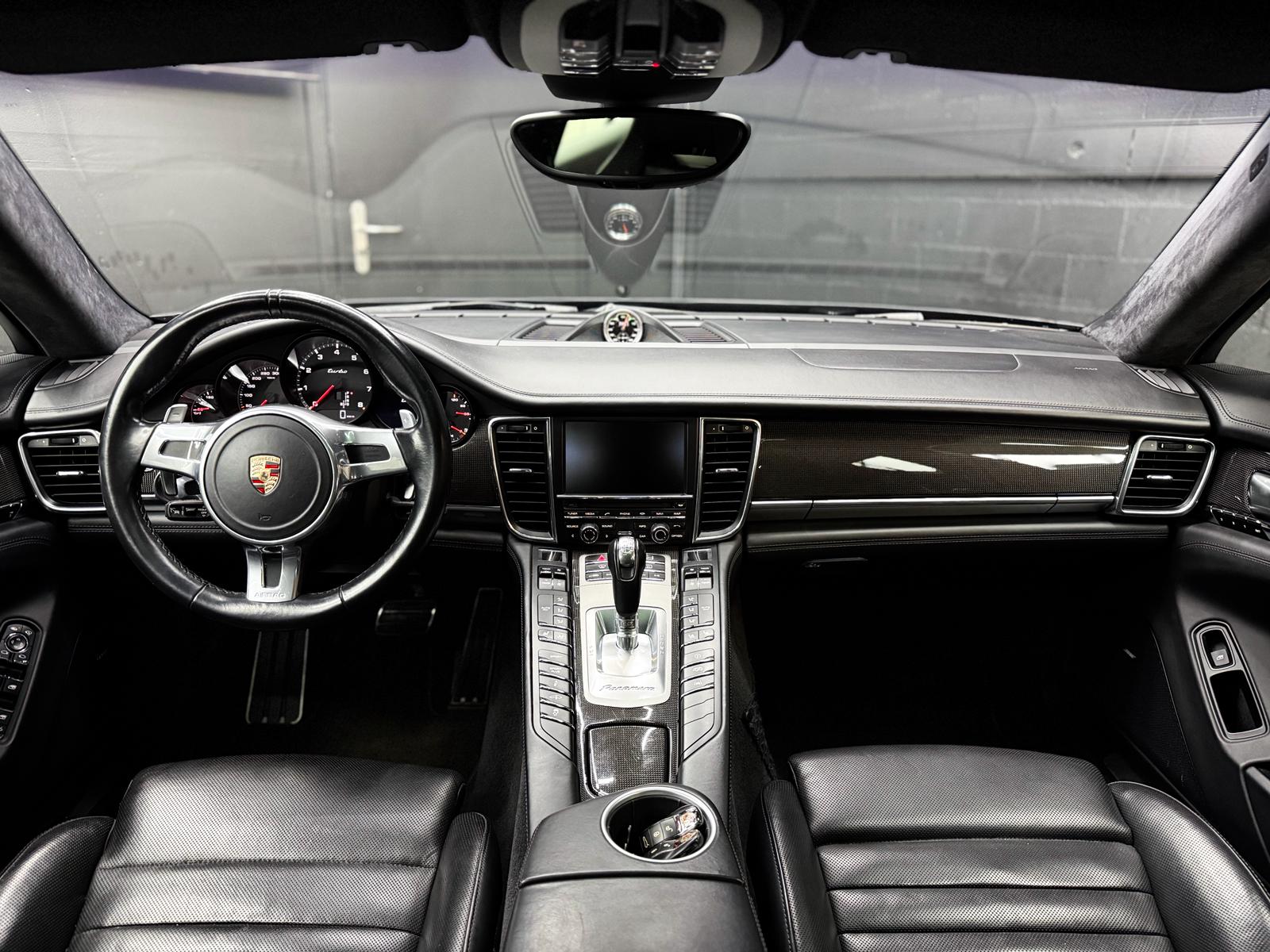 PORSCHE Panamera Turbo 4.8 PDK-image-9