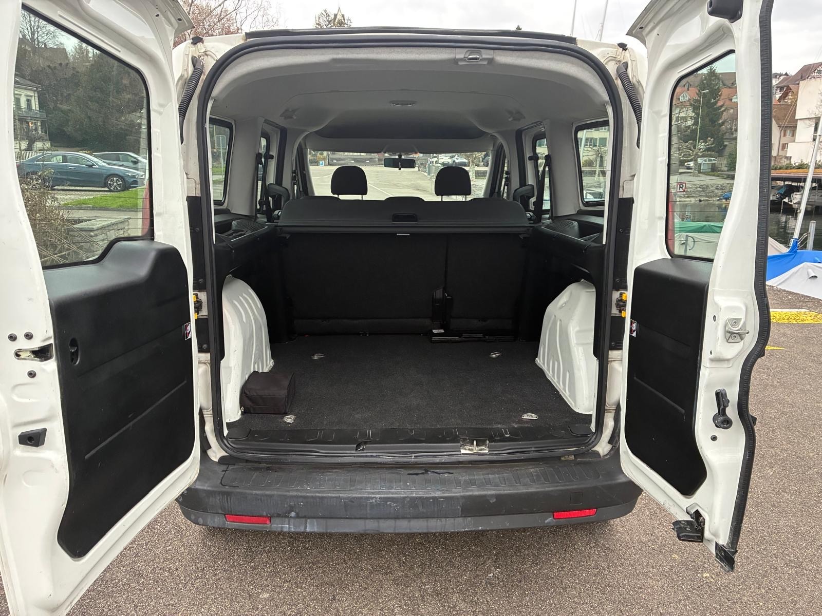 FIAT Doblò 1.3 Multijet Kombi Base-image-15