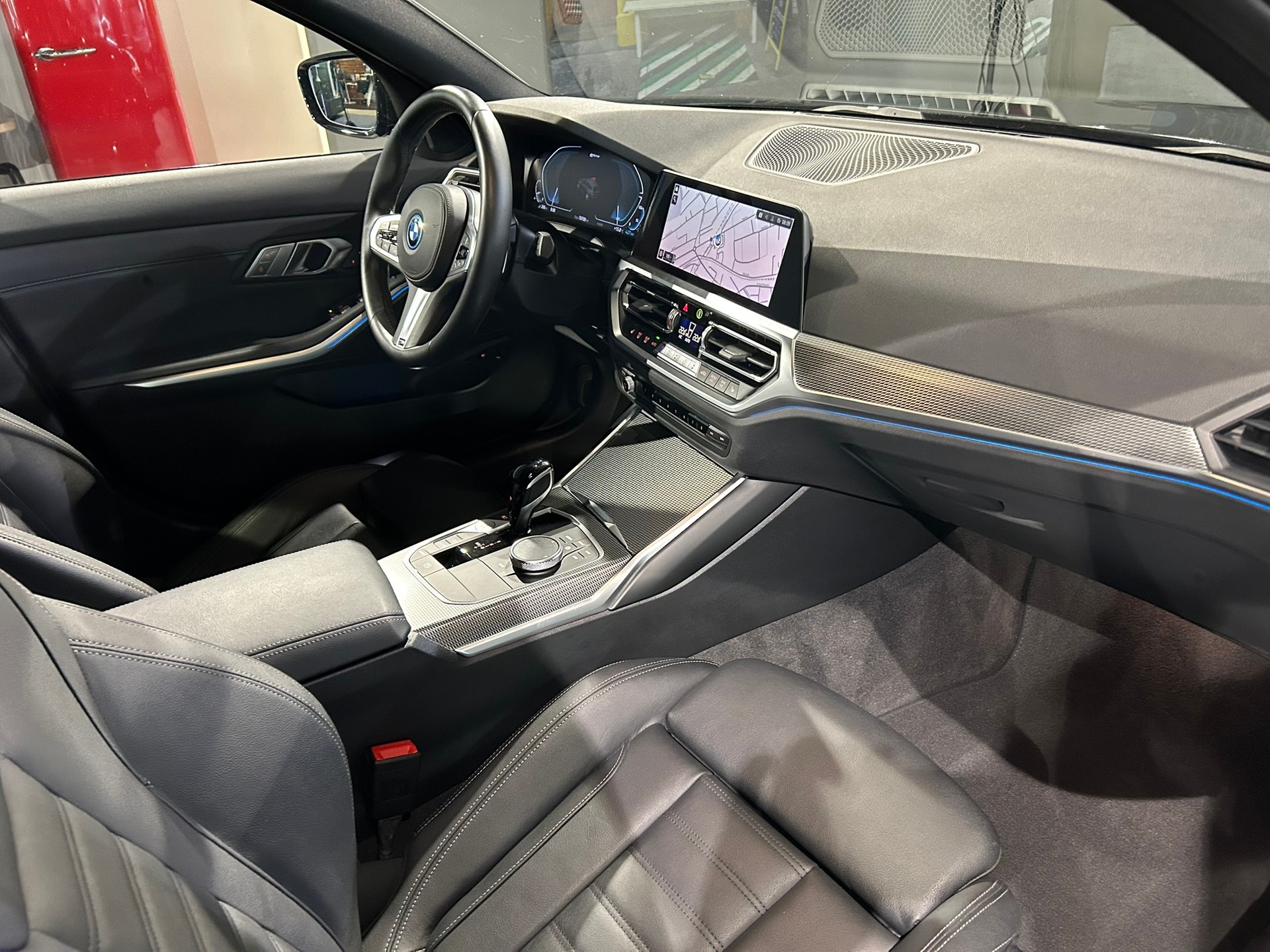 BMW 320e Touring M Sport Steptronic-image-26