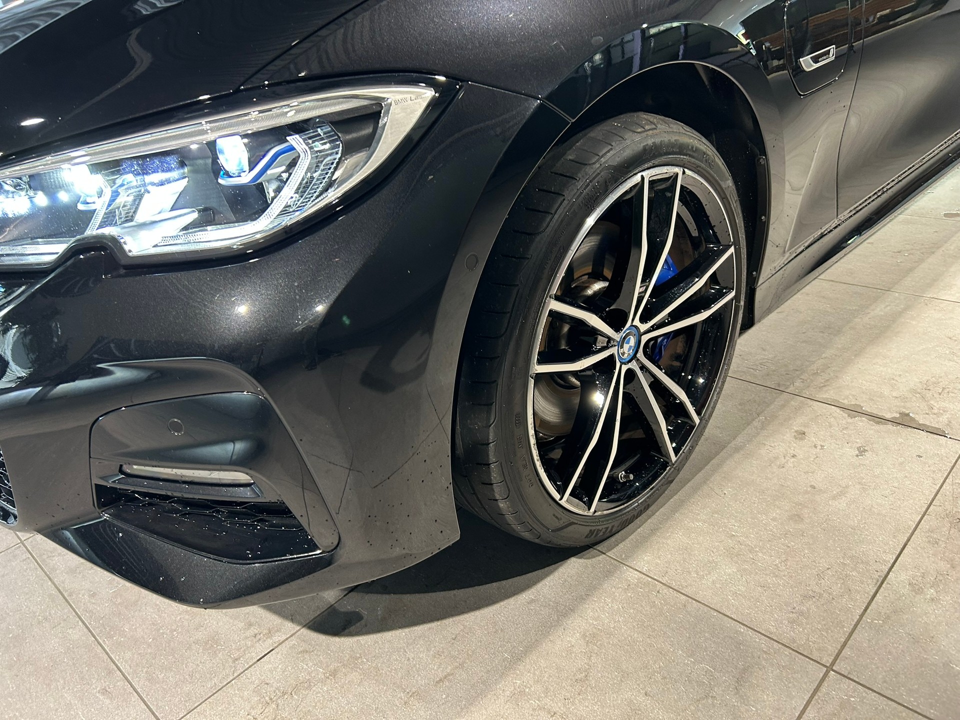 BMW 320e Touring M Sport Steptronic-image-19