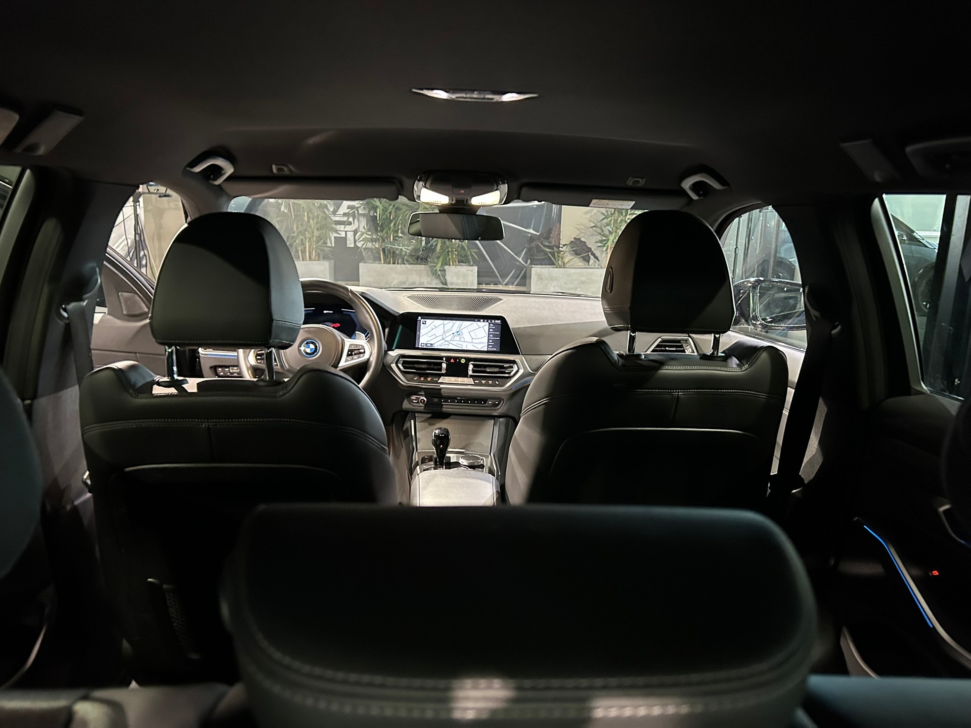 BMW 320e Touring M Sport Steptronic-image-28