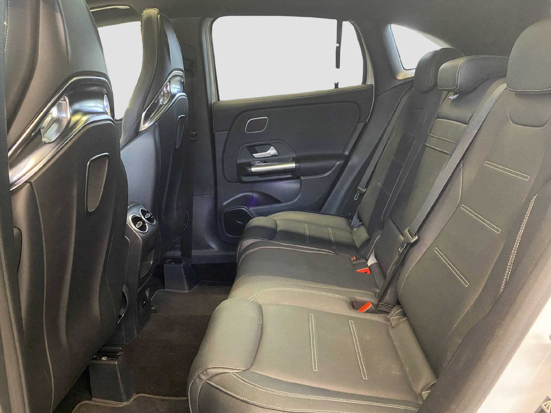 MERCEDES-BENZ GLA 45 S AMG 4MATIC+-image-14