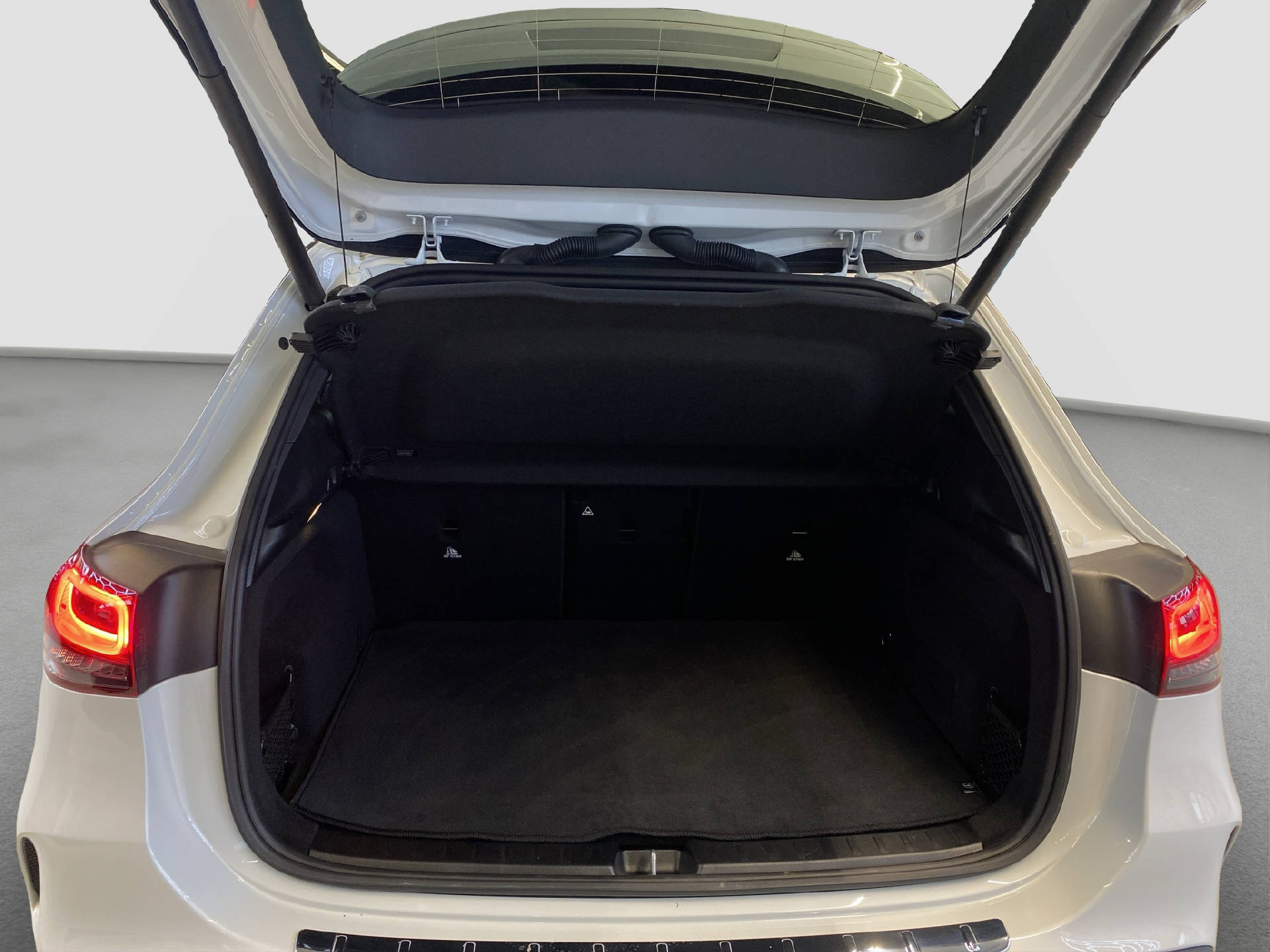 MERCEDES-BENZ GLA 45 S AMG 4MATIC+-image-15