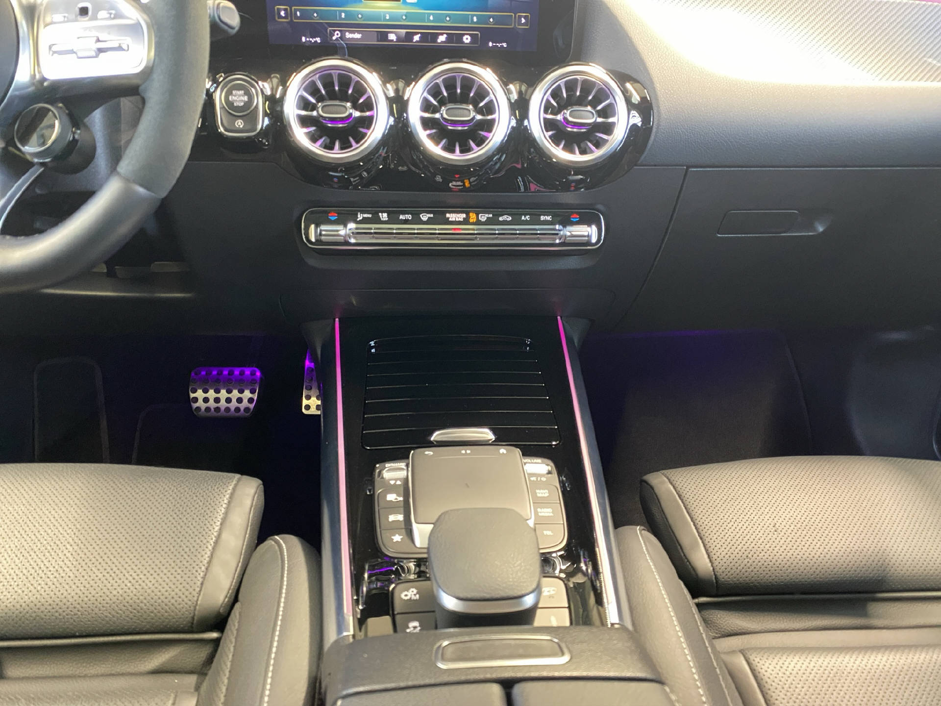 MERCEDES-BENZ GLA 45 S AMG 4MATIC+-image-10