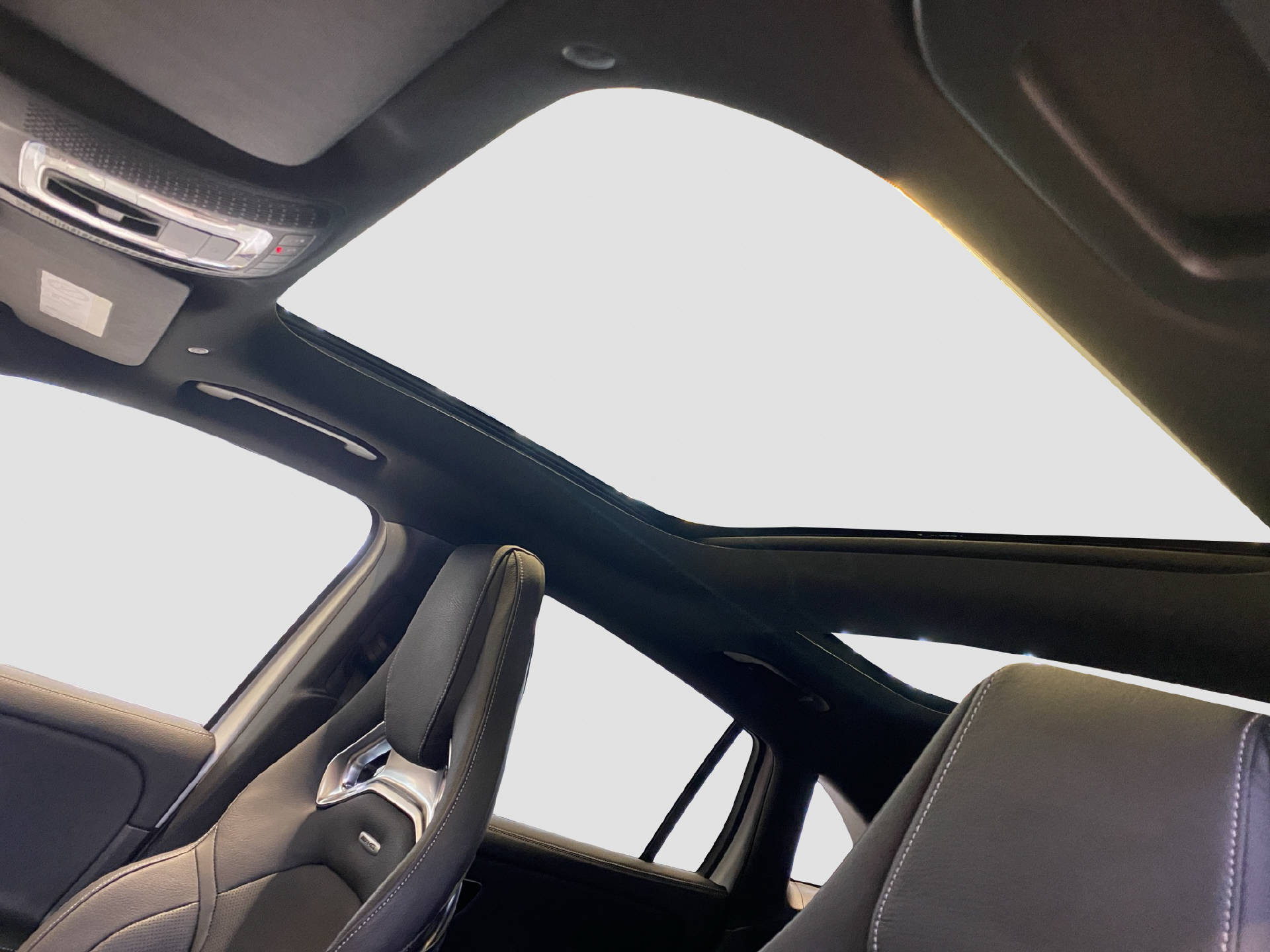 MERCEDES-BENZ GLA 45 S AMG 4MATIC+-image-12