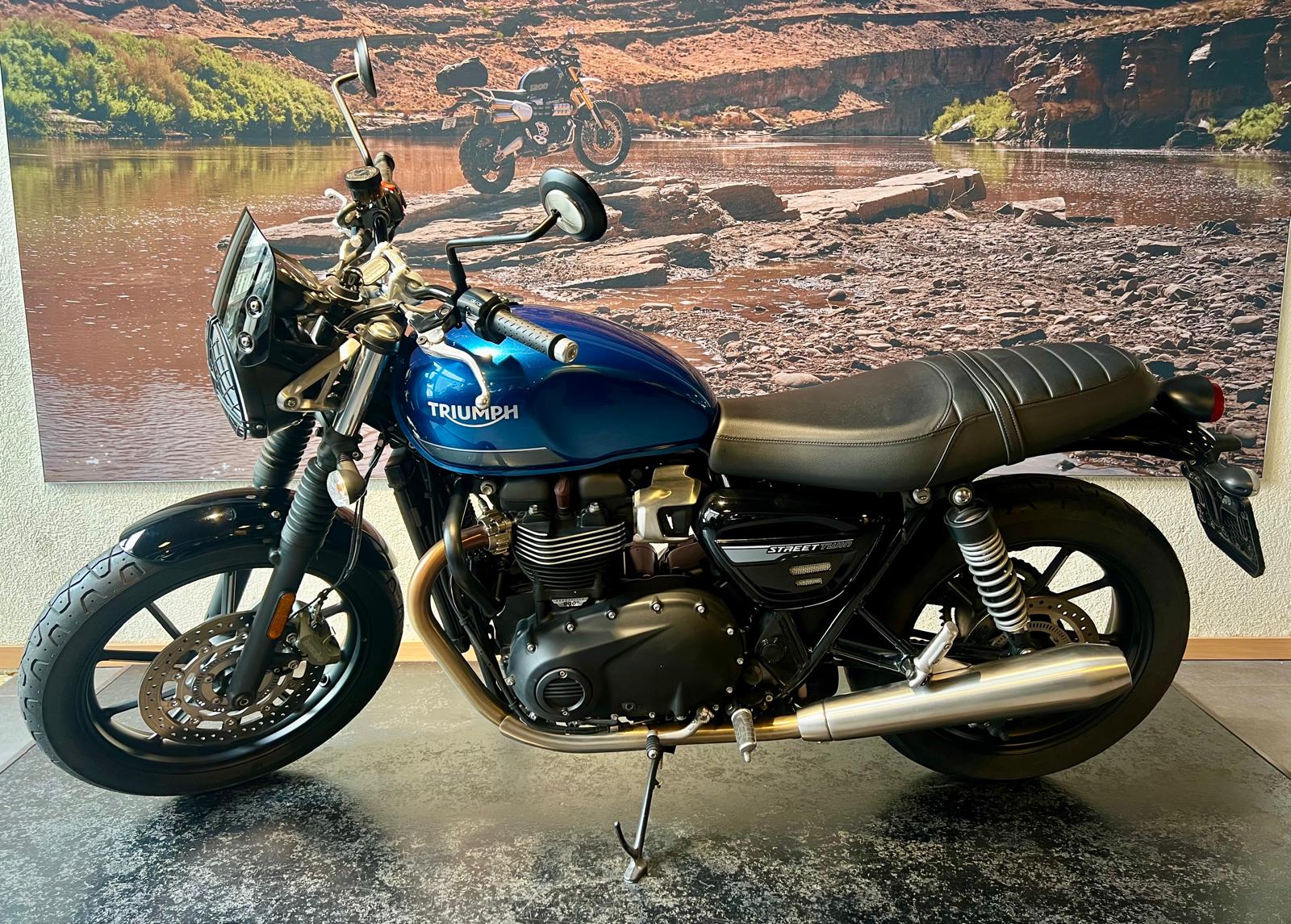 TRIUMPH Street Twin 900-showroom-element-3