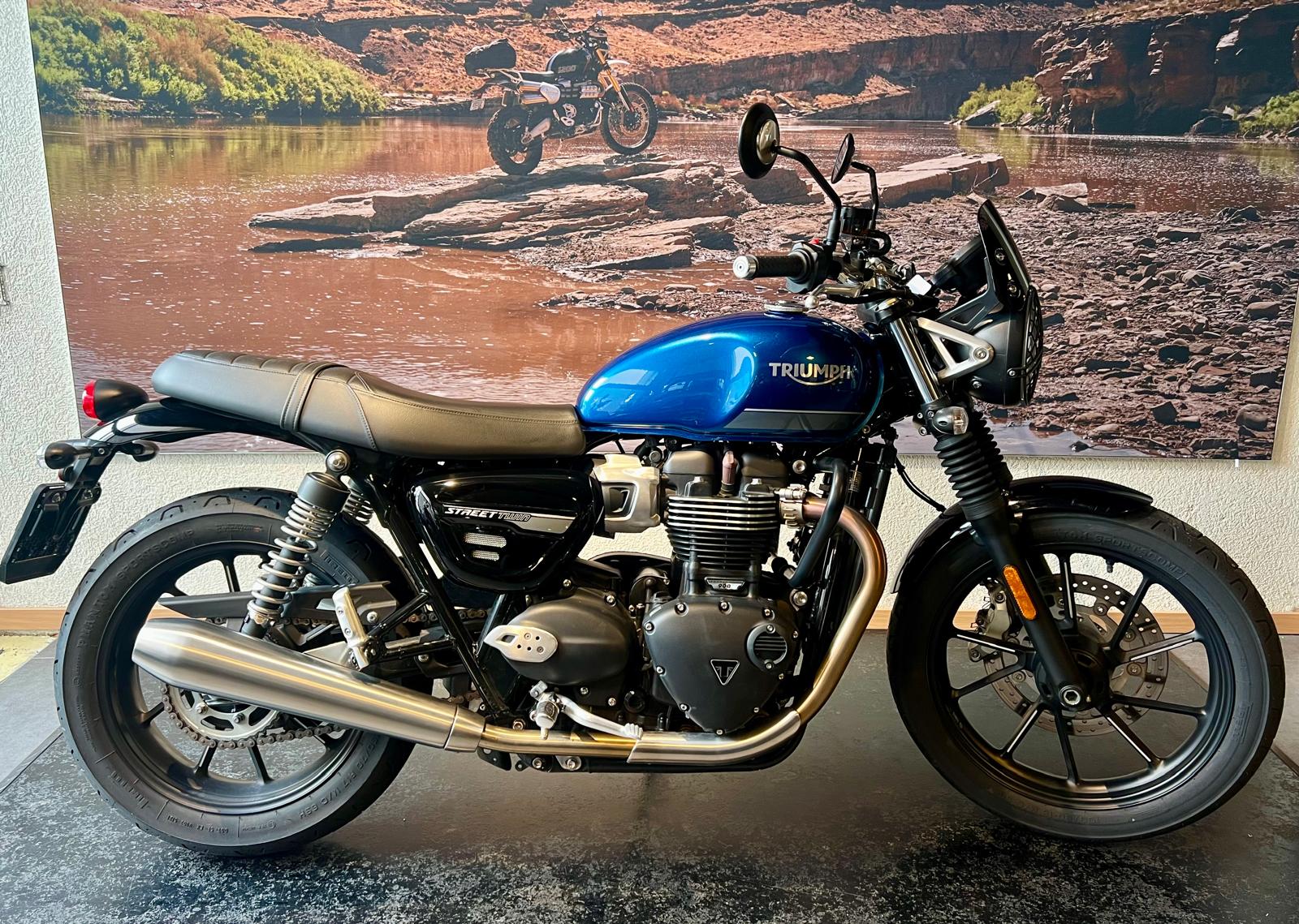 TRIUMPH Street Twin 900