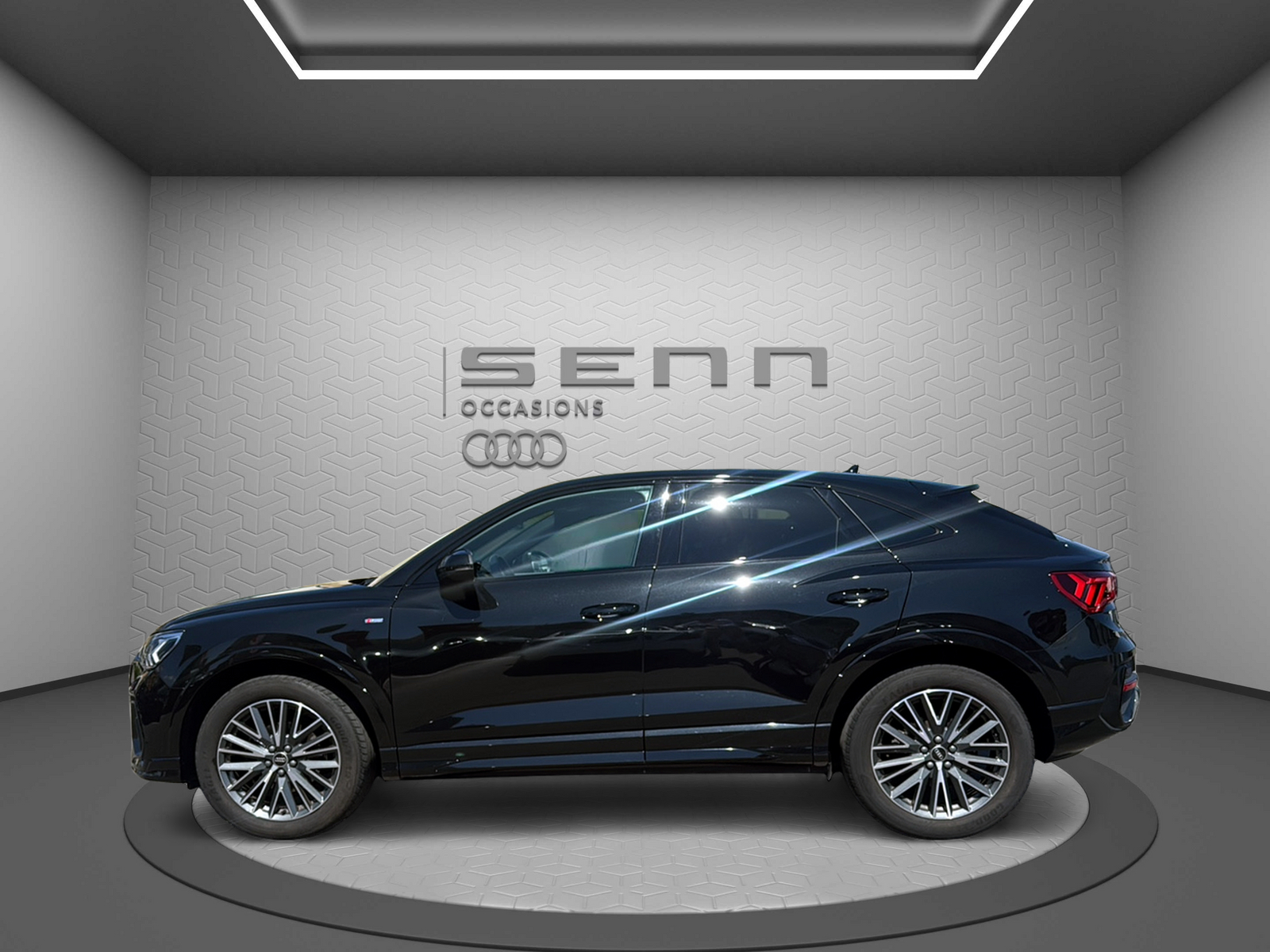 AUDI Q3 Sportback 35 TDI S line quattro S-tronic-image-2