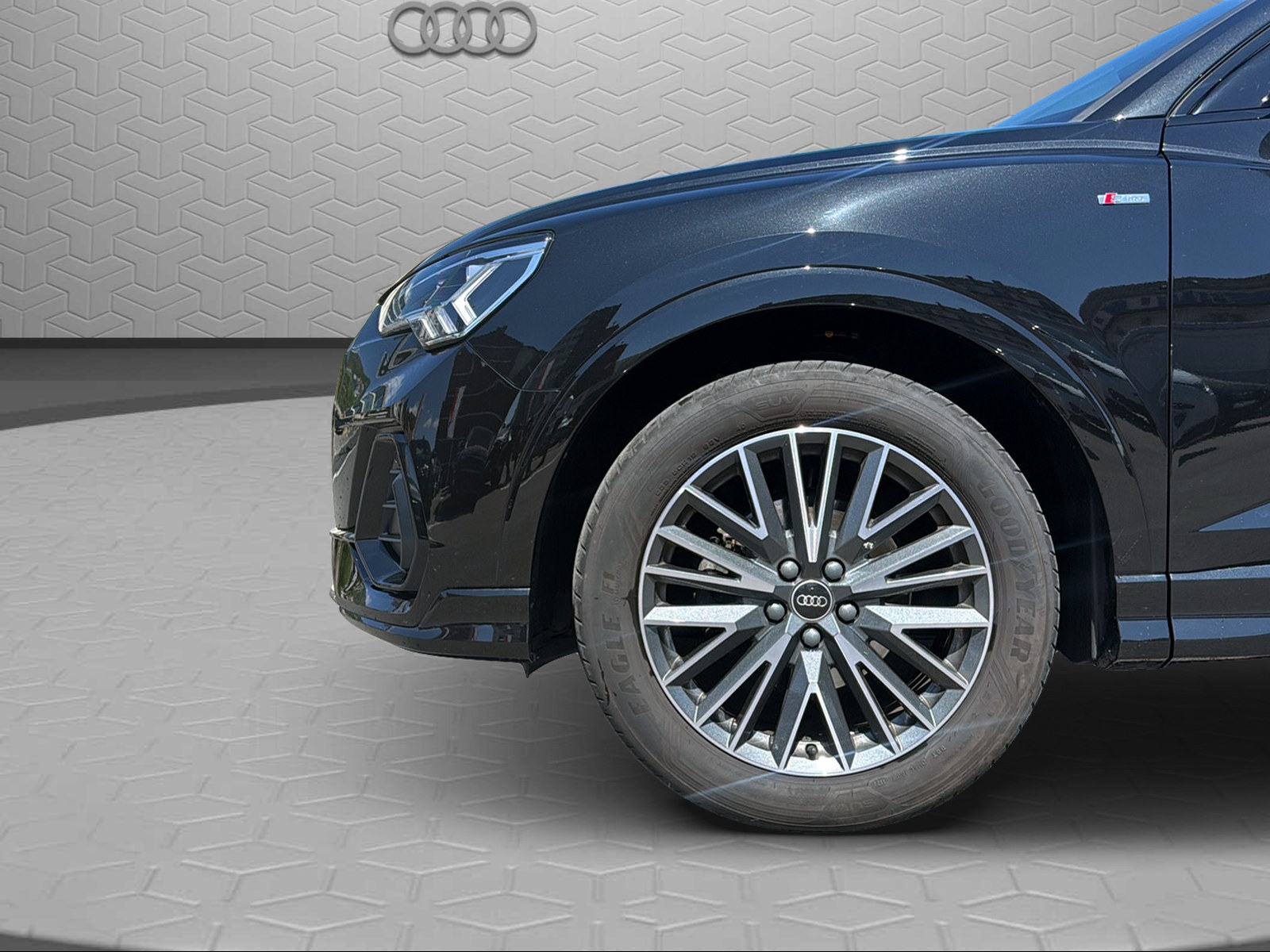 AUDI Q3 Sportback 35 TDI S line quattro S-tronic-image-8