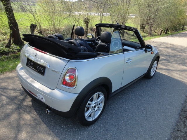 MINI Cooper Cabriolet-image-5