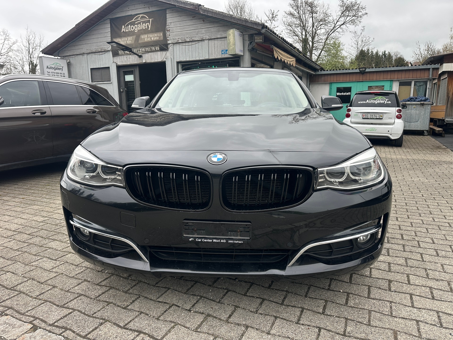 BMW 320d GT Luxury Line Steptronic-image-1