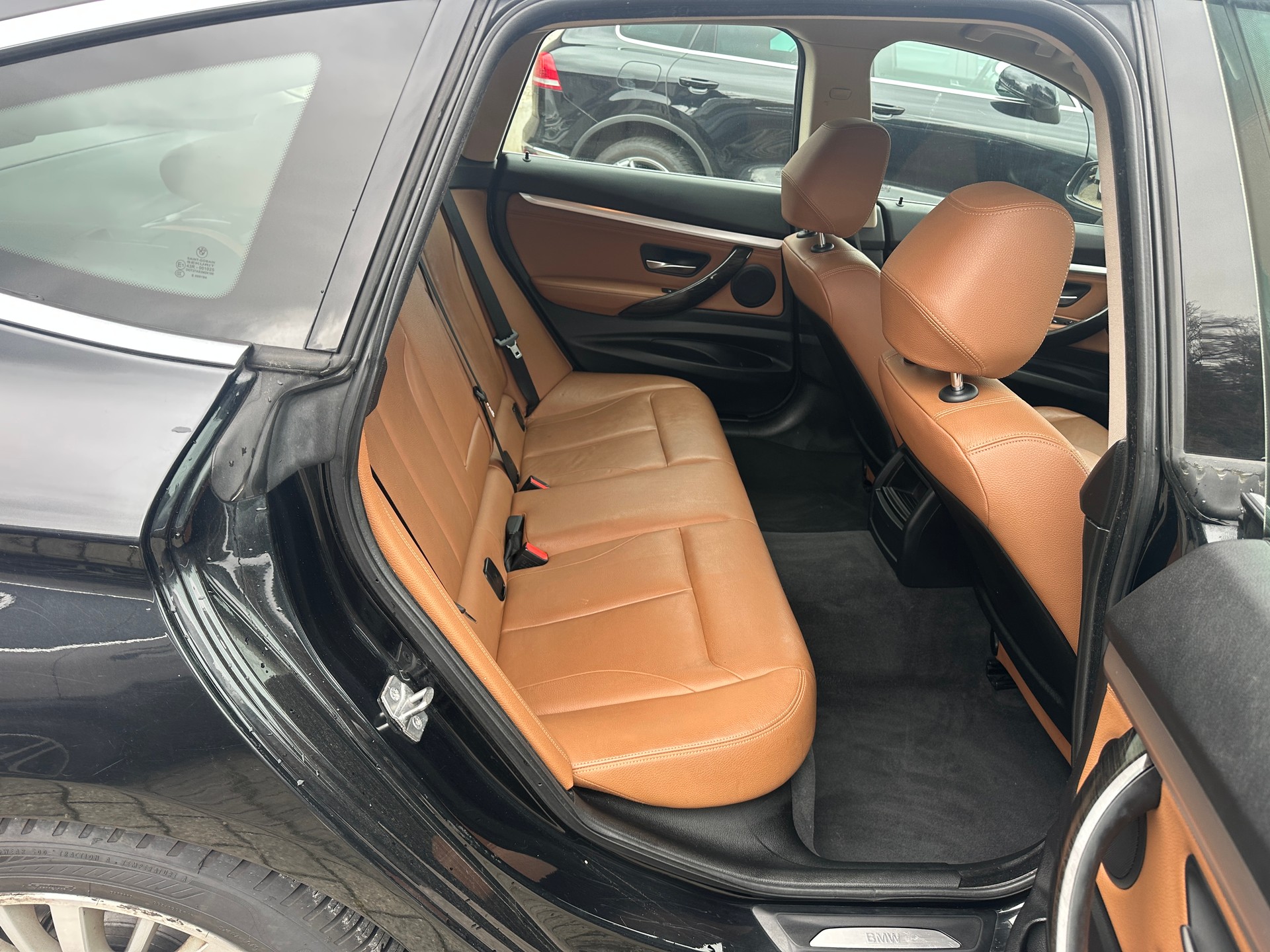 BMW 320d GT Luxury Line Steptronic-image-12