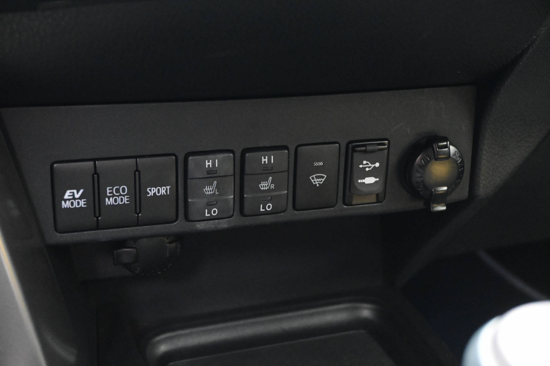 TOYOTA RAV-4 2.5 HSD Team *Spurhalteassistent*Abstandstempomat*-image-13