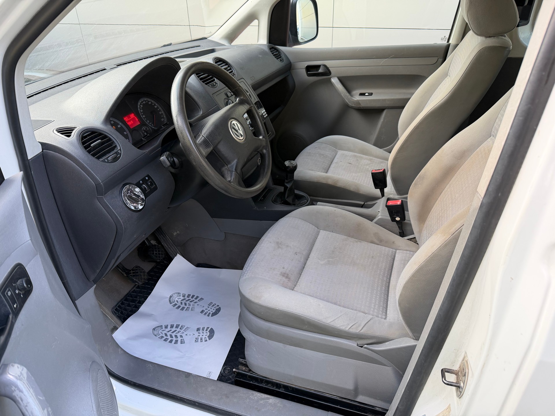 VW Caddy Life 1.6-image-8
