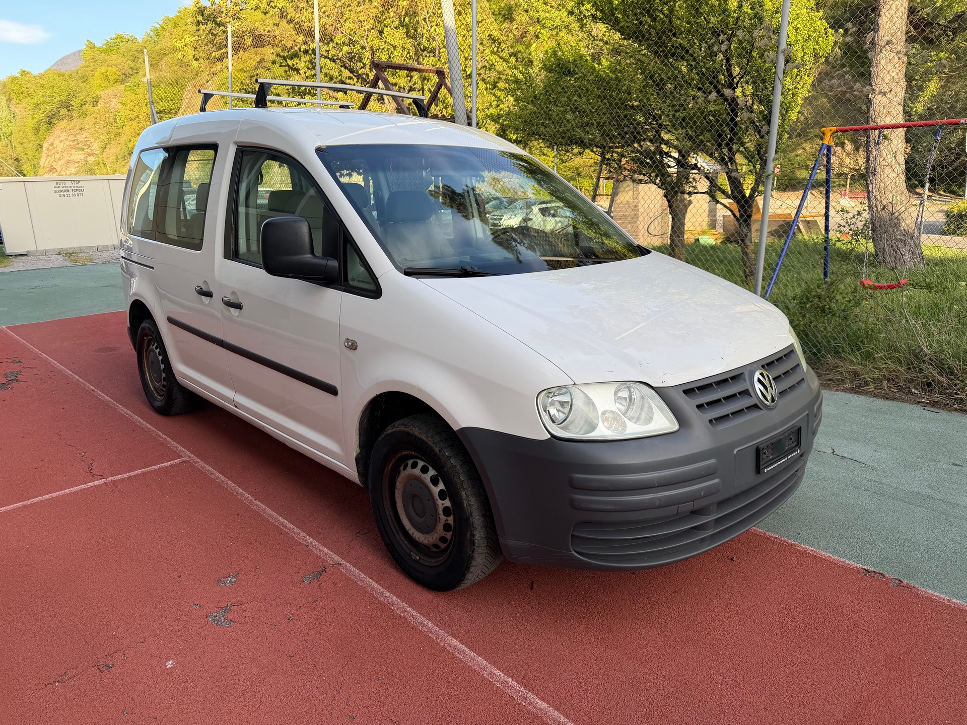 VW Caddy Life 1.6-image-1