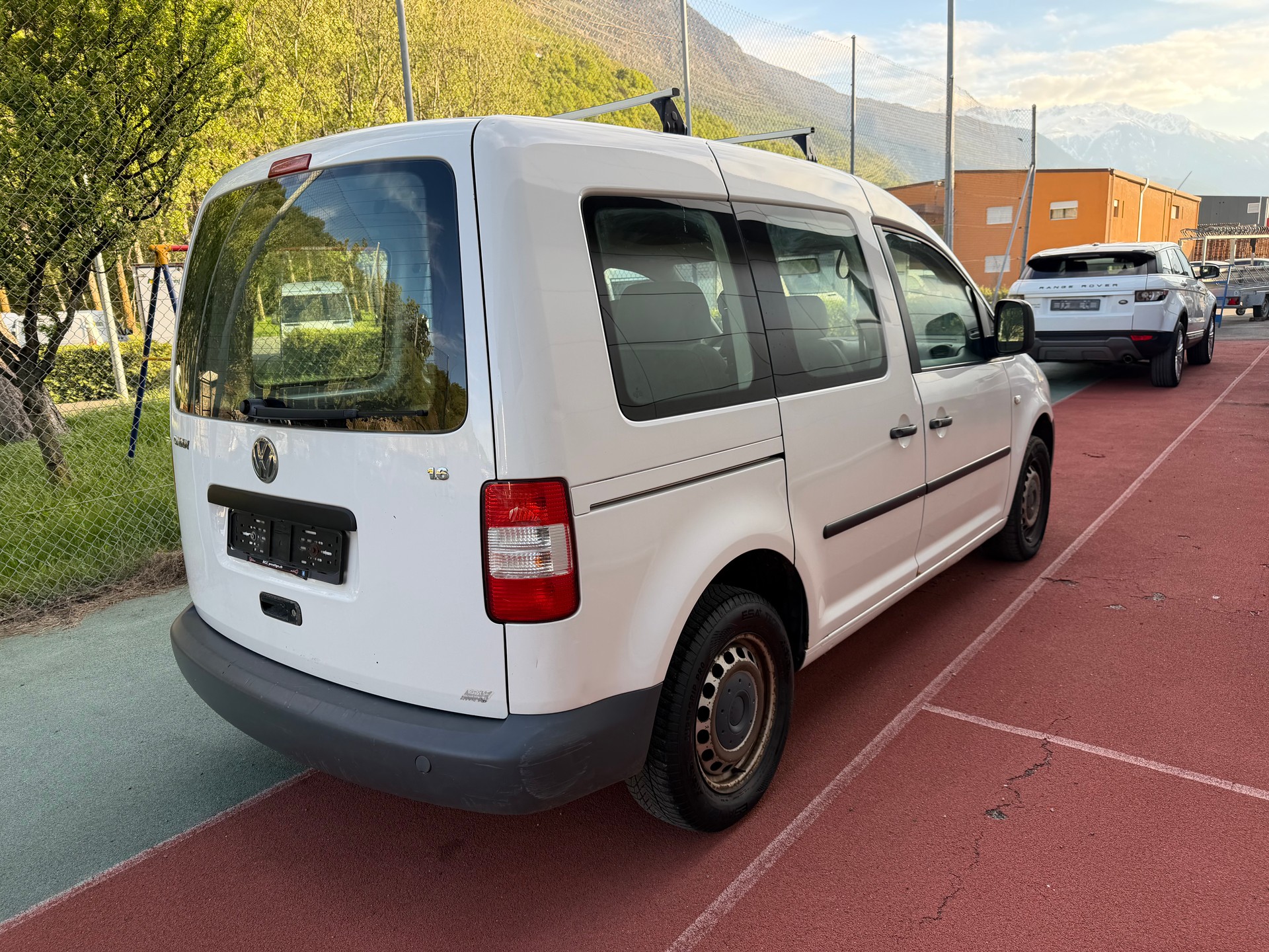 VW Caddy Life 1.6-image-4