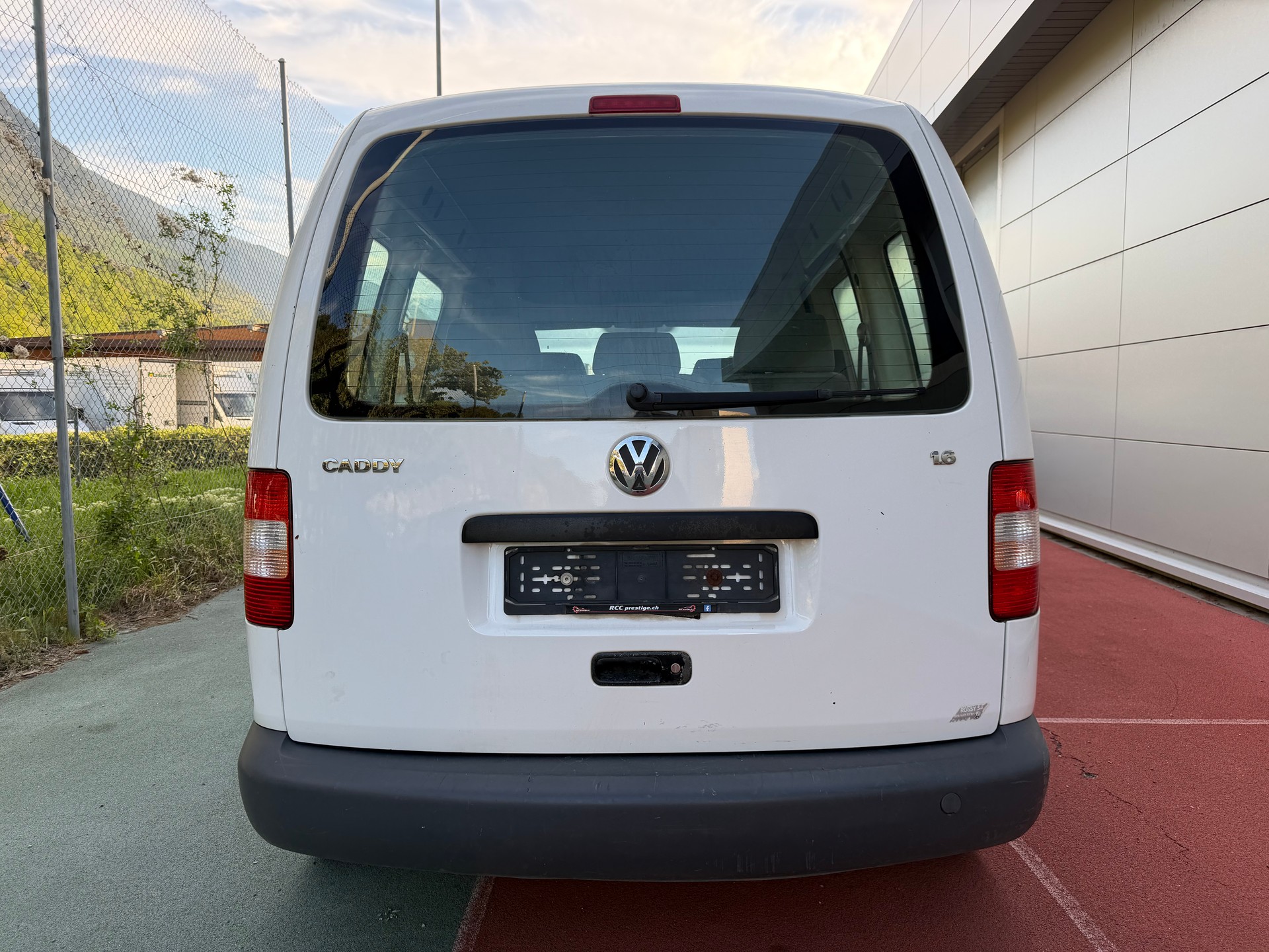 VW Caddy Life 1.6-image-5