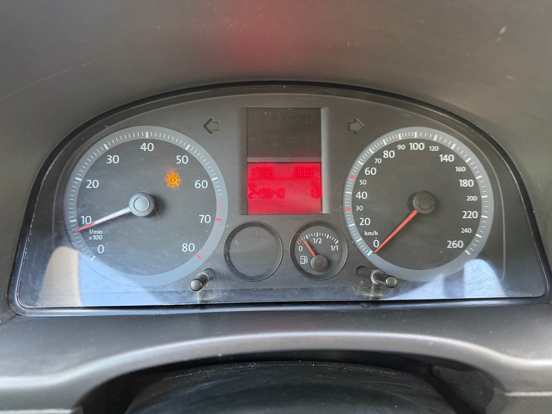 VW Caddy Life 1.6-image-6