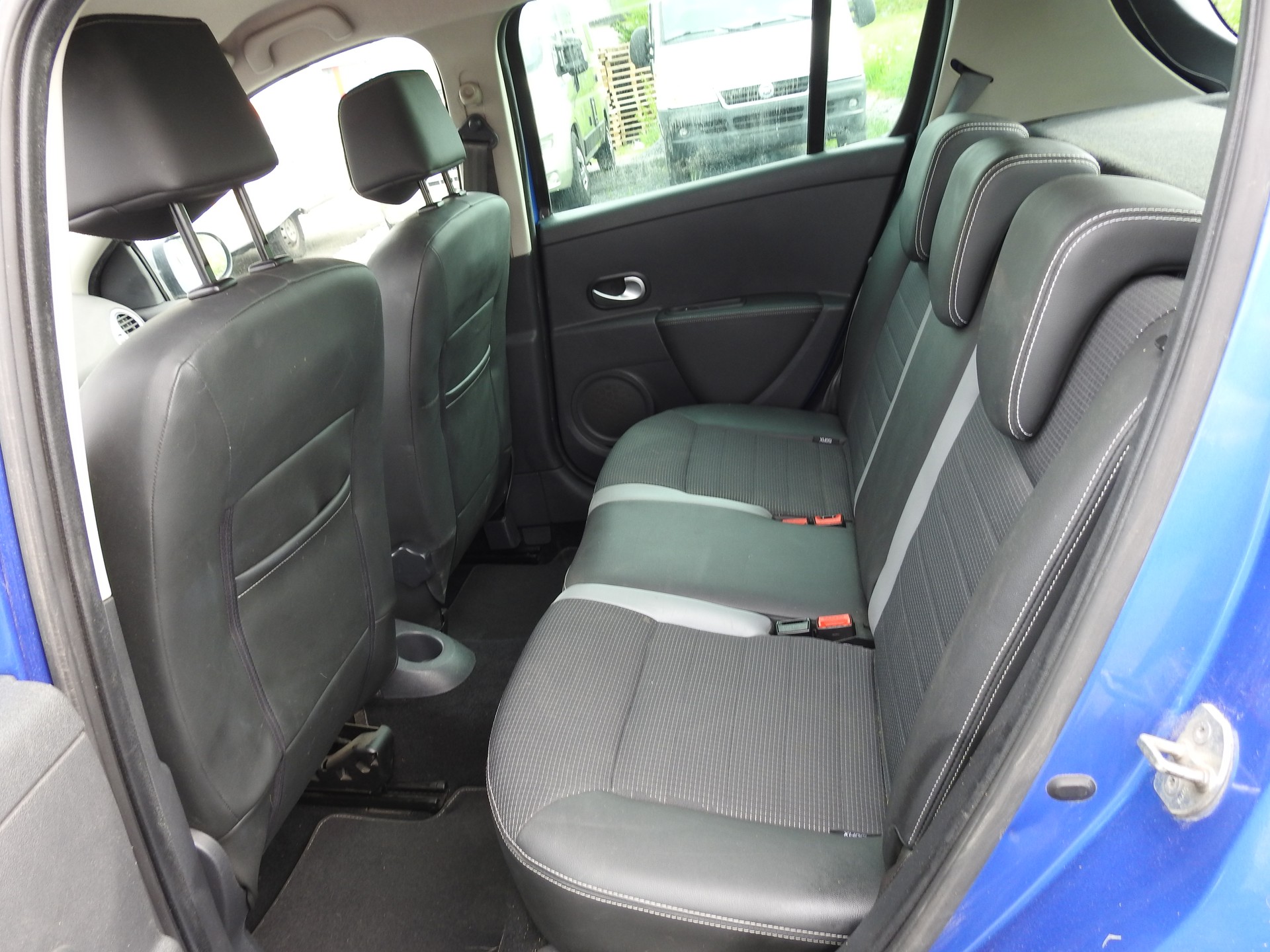 RENAULT Clio 2.0 16V GT-image-12