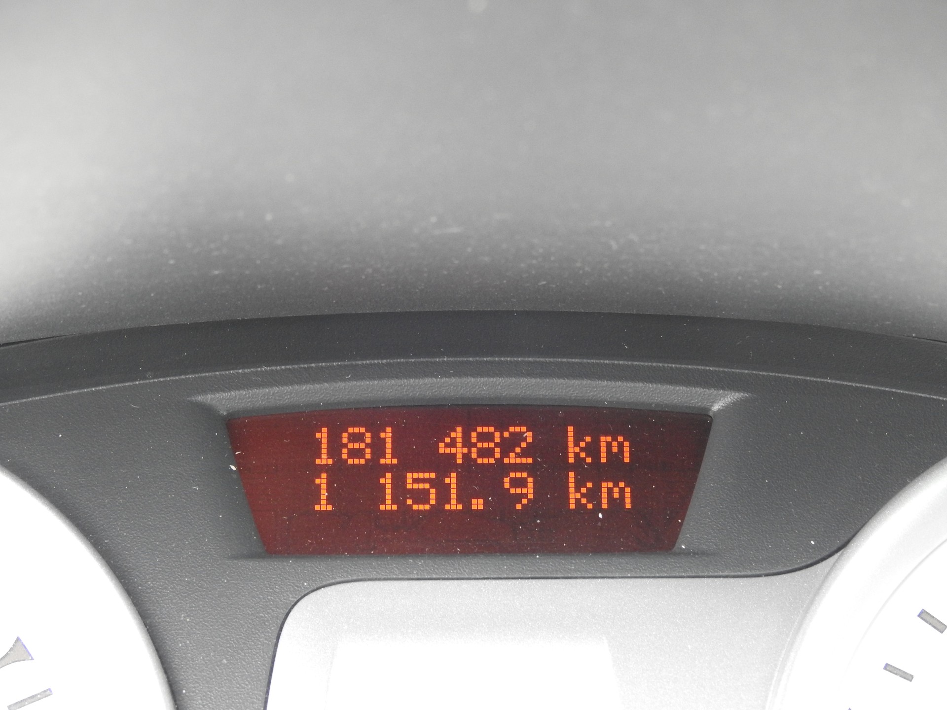 RENAULT Clio 2.0 16V GT-image-19