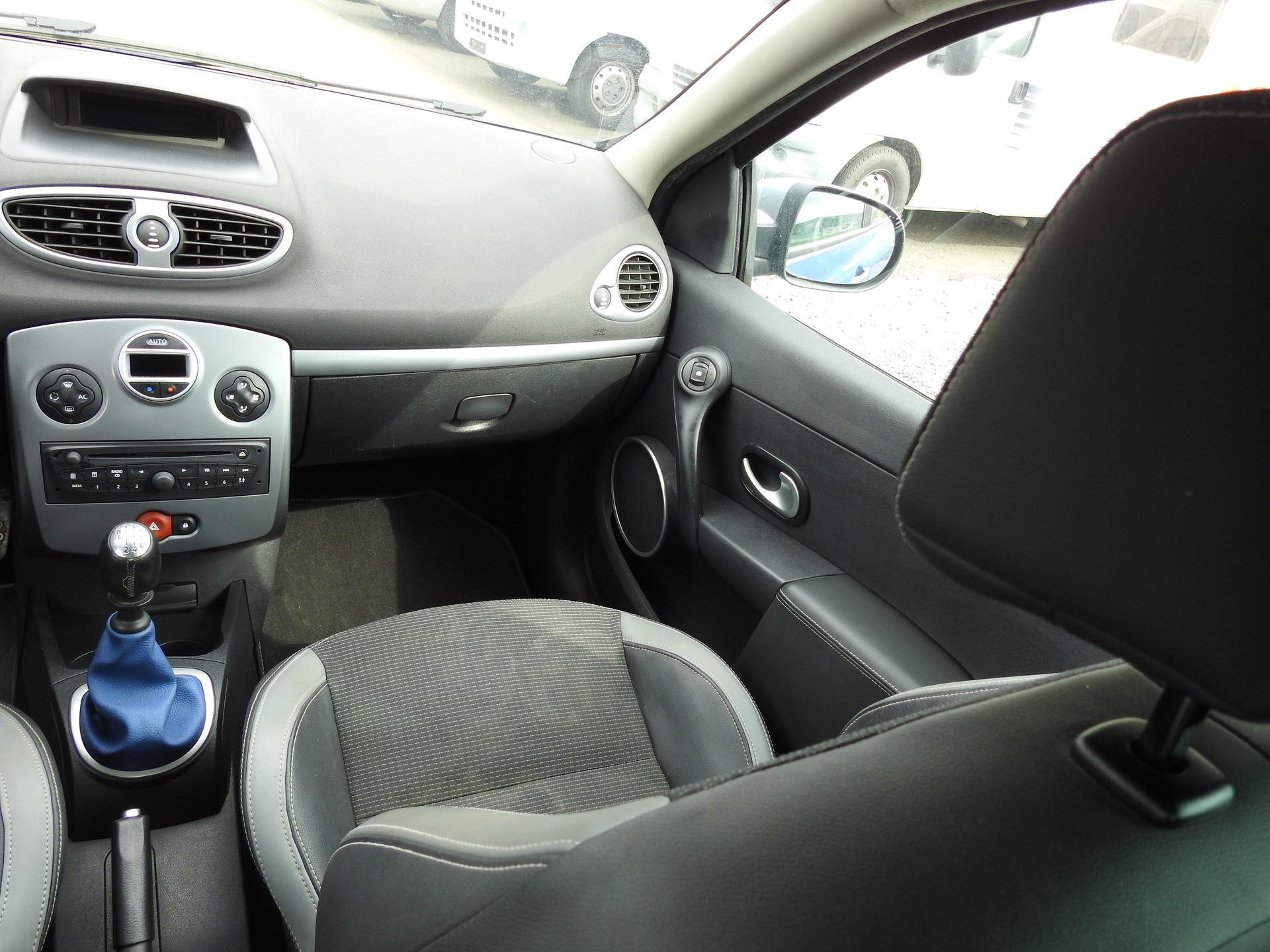 RENAULT Clio 2.0 16V GT-image-16
