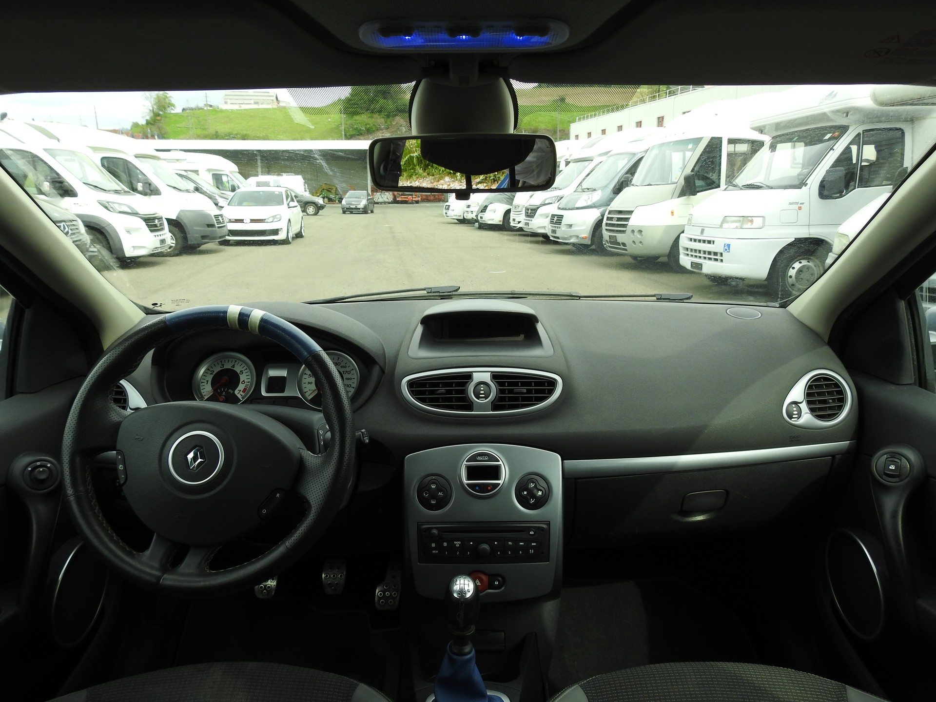 RENAULT Clio 2.0 16V GT-image-14