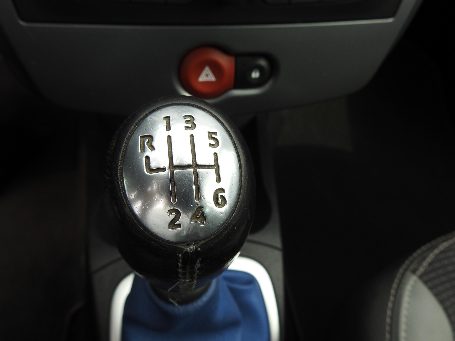 RENAULT Clio 2.0 16V GT-image-18