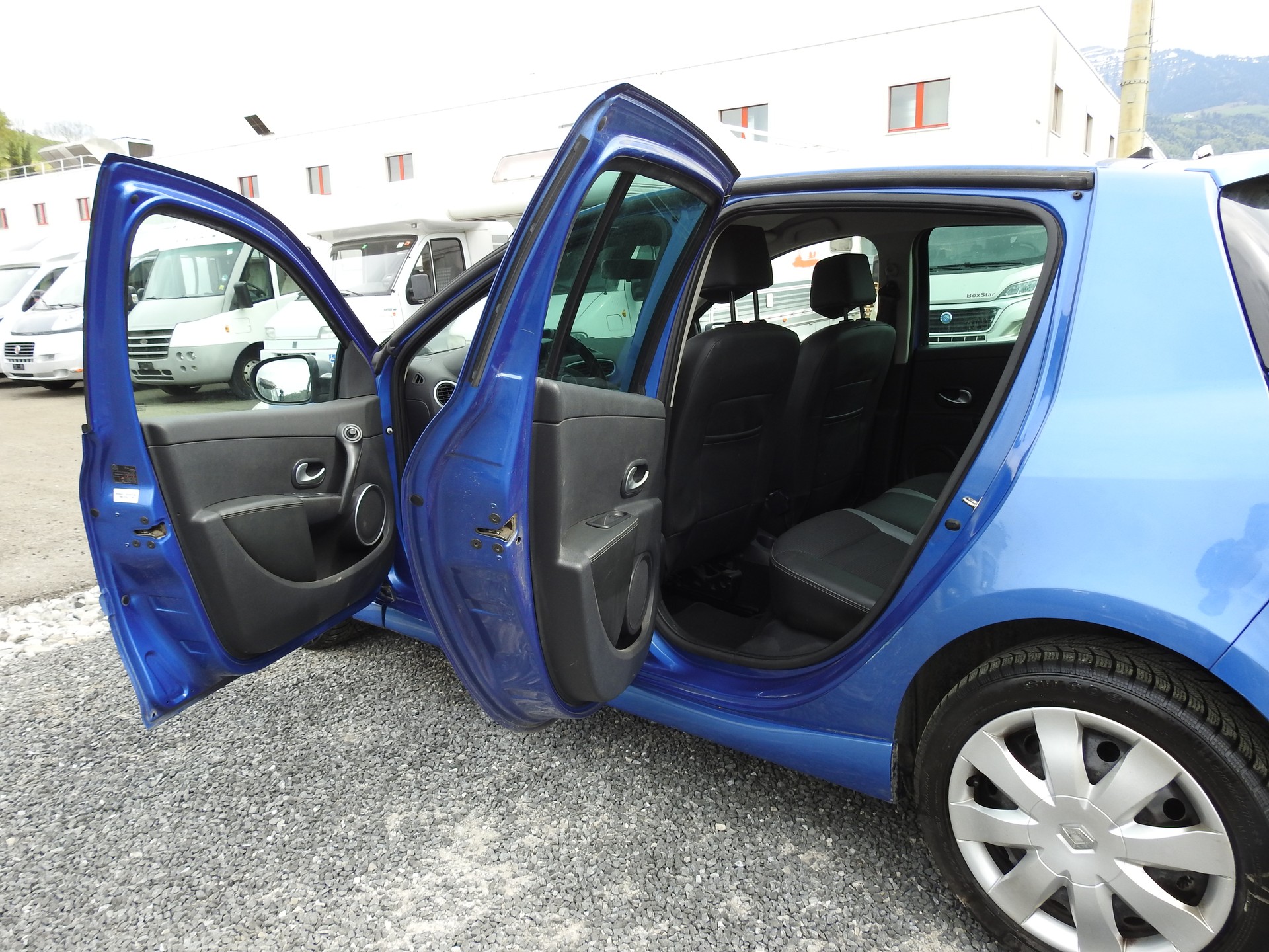 RENAULT Clio 2.0 16V GT-image-13