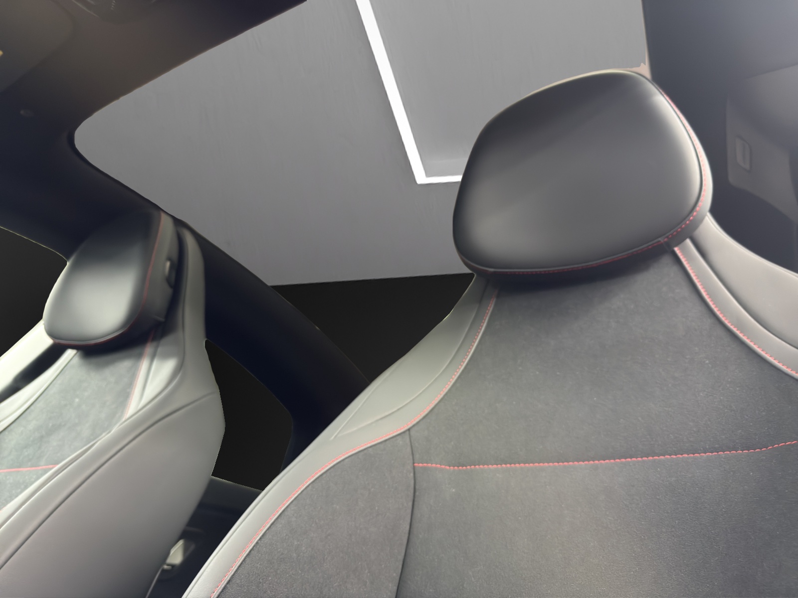 MERCEDES-BENZ CLA 220 4MATIC-image-13