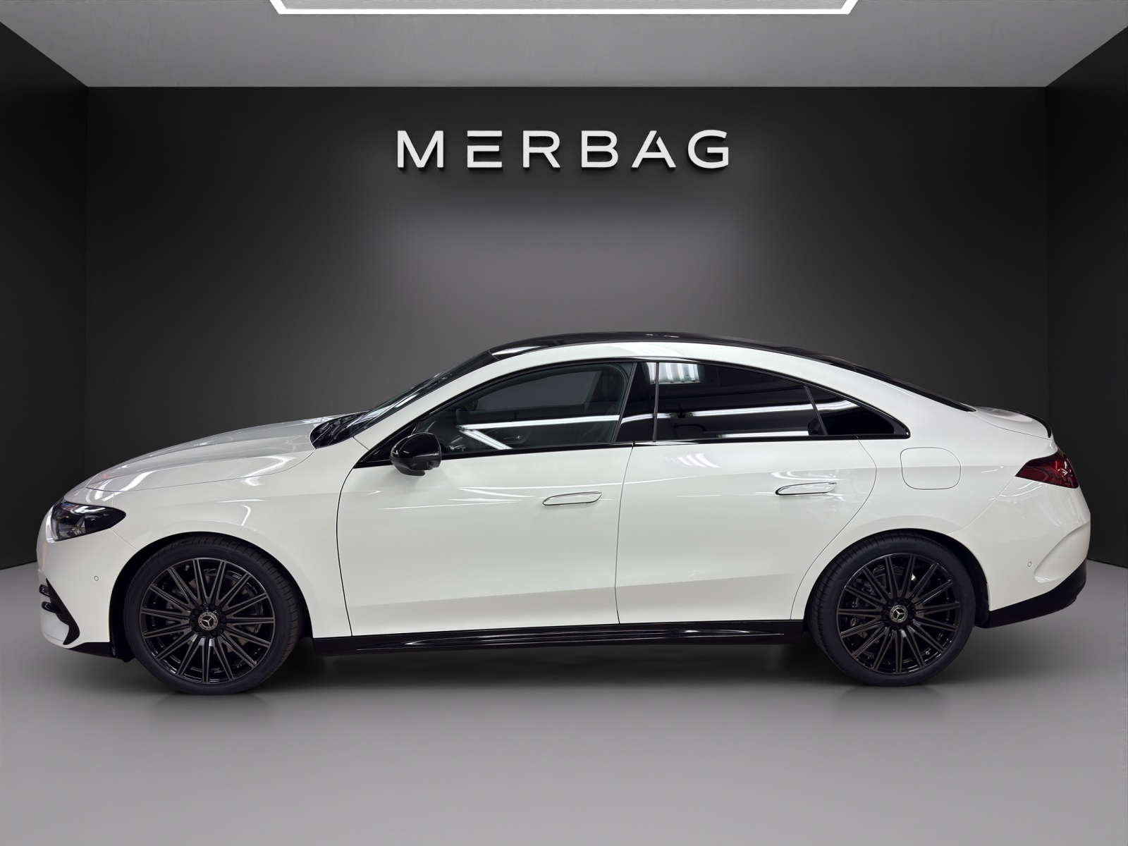 MERCEDES-BENZ CLA 220 4MATIC-image-1