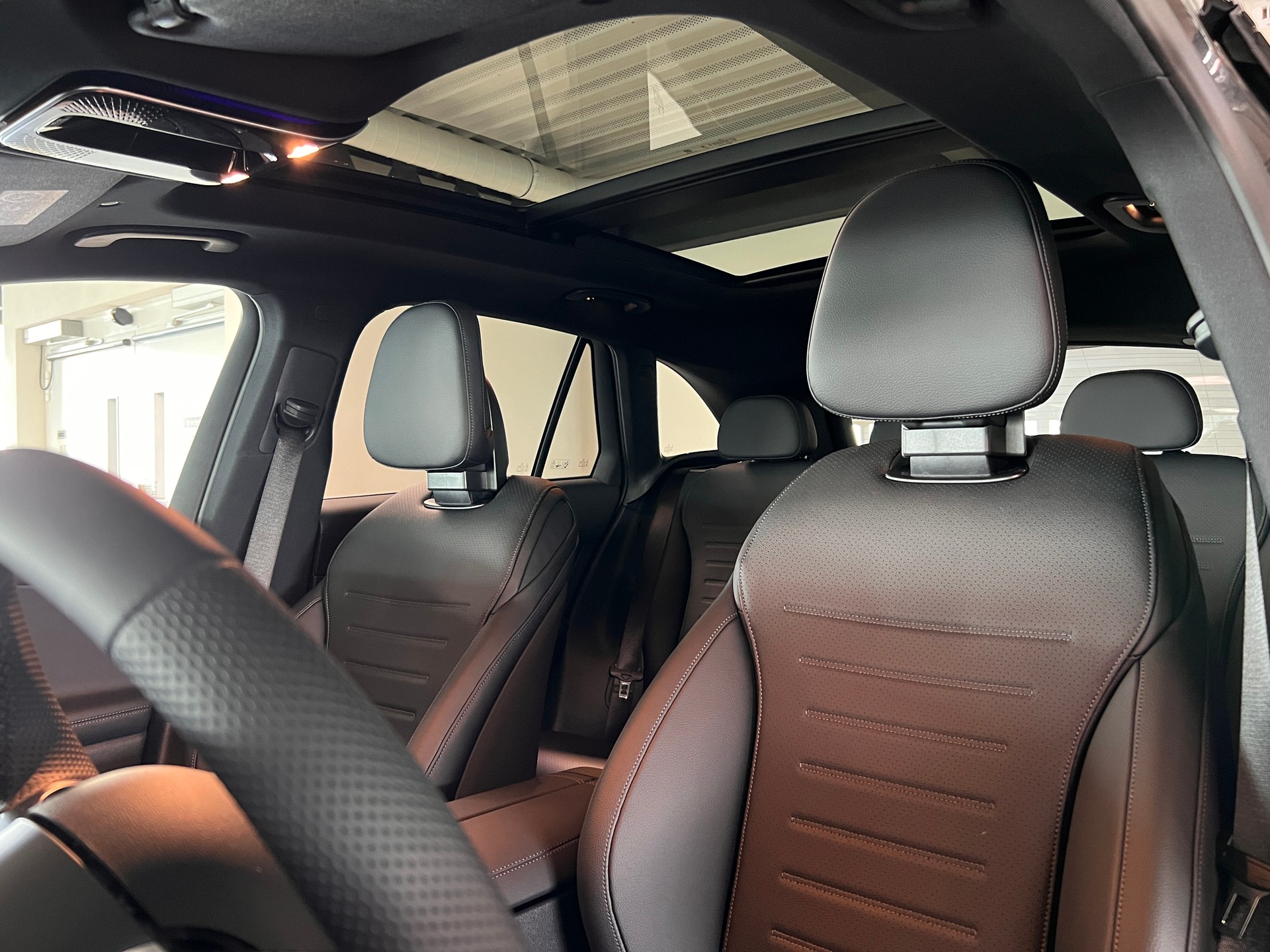 MERCEDES-BENZ GLC 200 4Matic 9G-Tronic-image-12