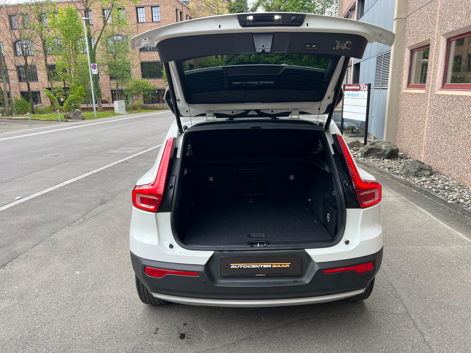 VOLVO XC40 B4 Benzin Mild Hybrid AWD Momentum Geartronic-image-7