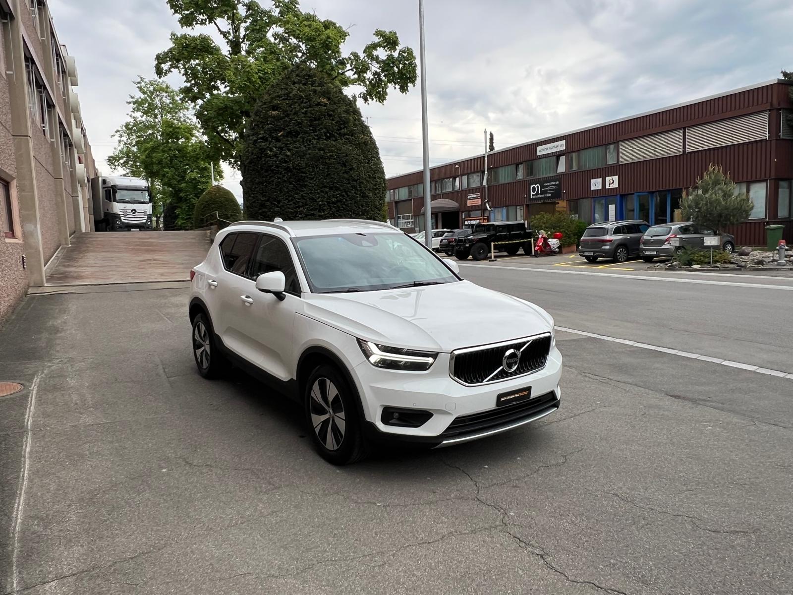 VOLVO XC40 B4 Benzin Mild Hybrid AWD Momentum Geartronic-showroom-element-3