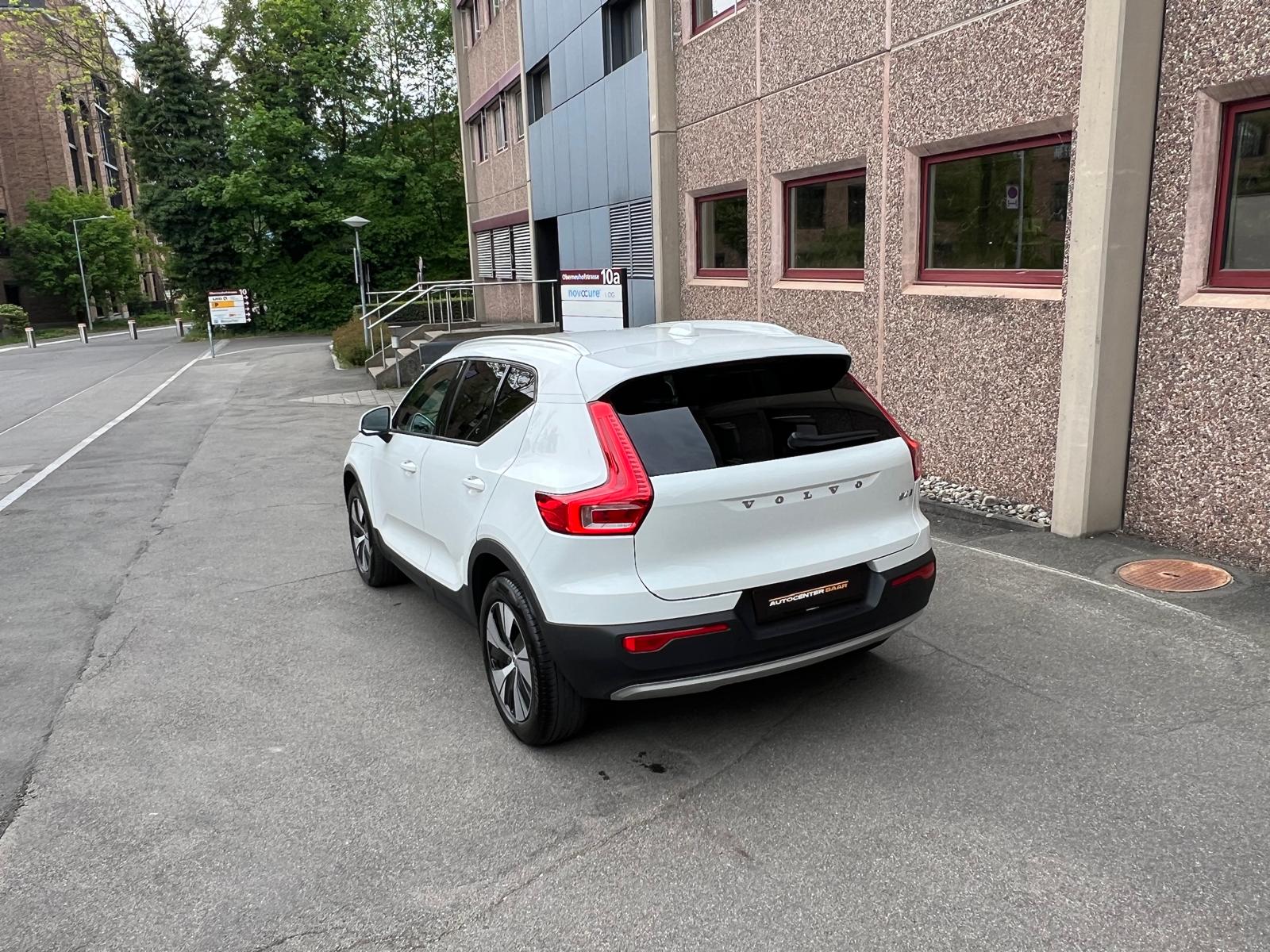 VOLVO XC40 B4 Benzin Mild Hybrid AWD Momentum Geartronic-image-6