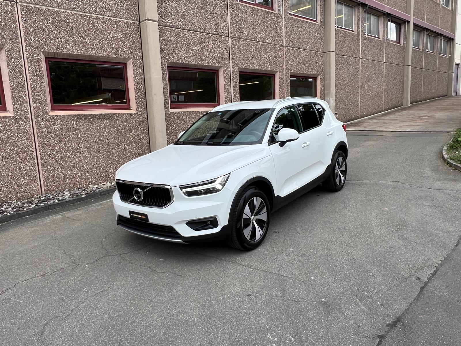 VOLVO XC40 B4 Benzin Mild Hybrid AWD Momentum Geartronic