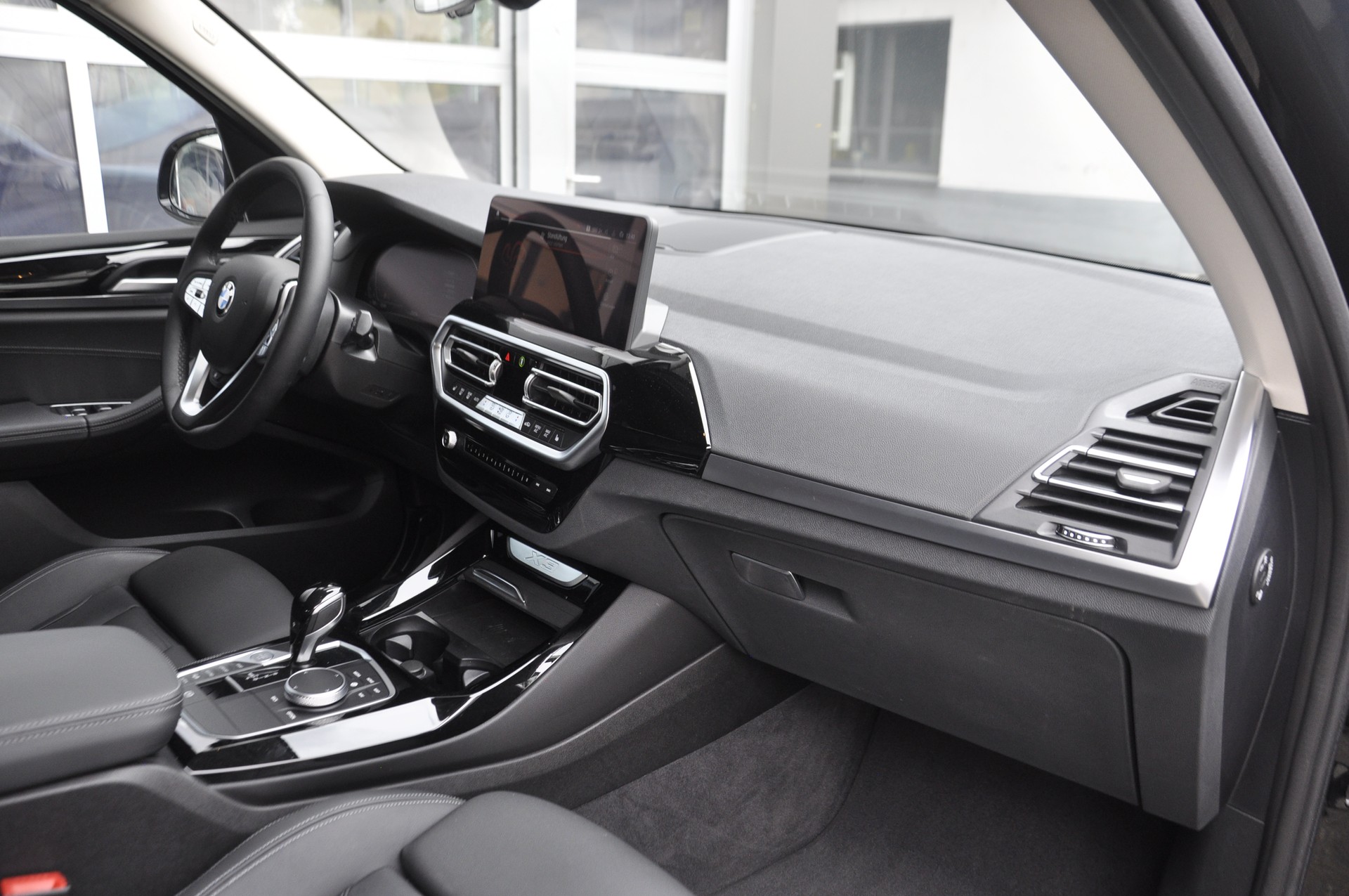 BMW X3 xDrive 20i-image-7