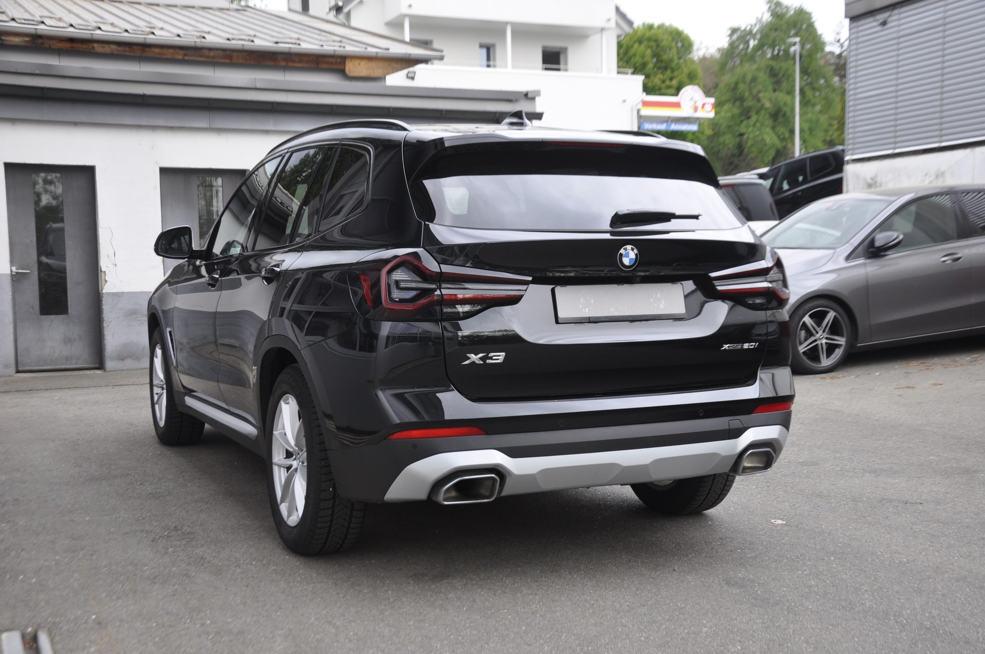 BMW X3 xDrive 20i-image-15