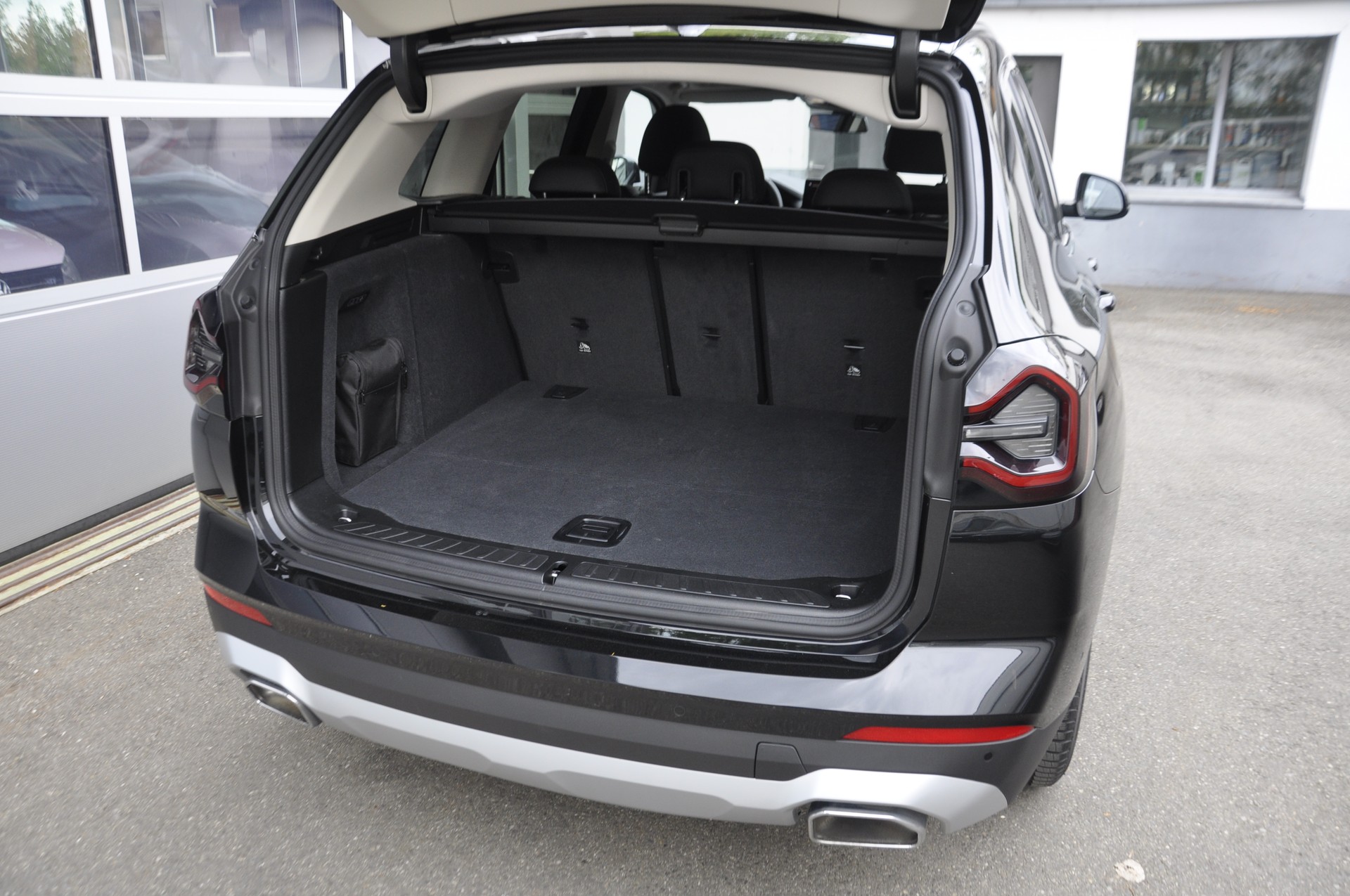 BMW X3 xDrive 20i-image-14